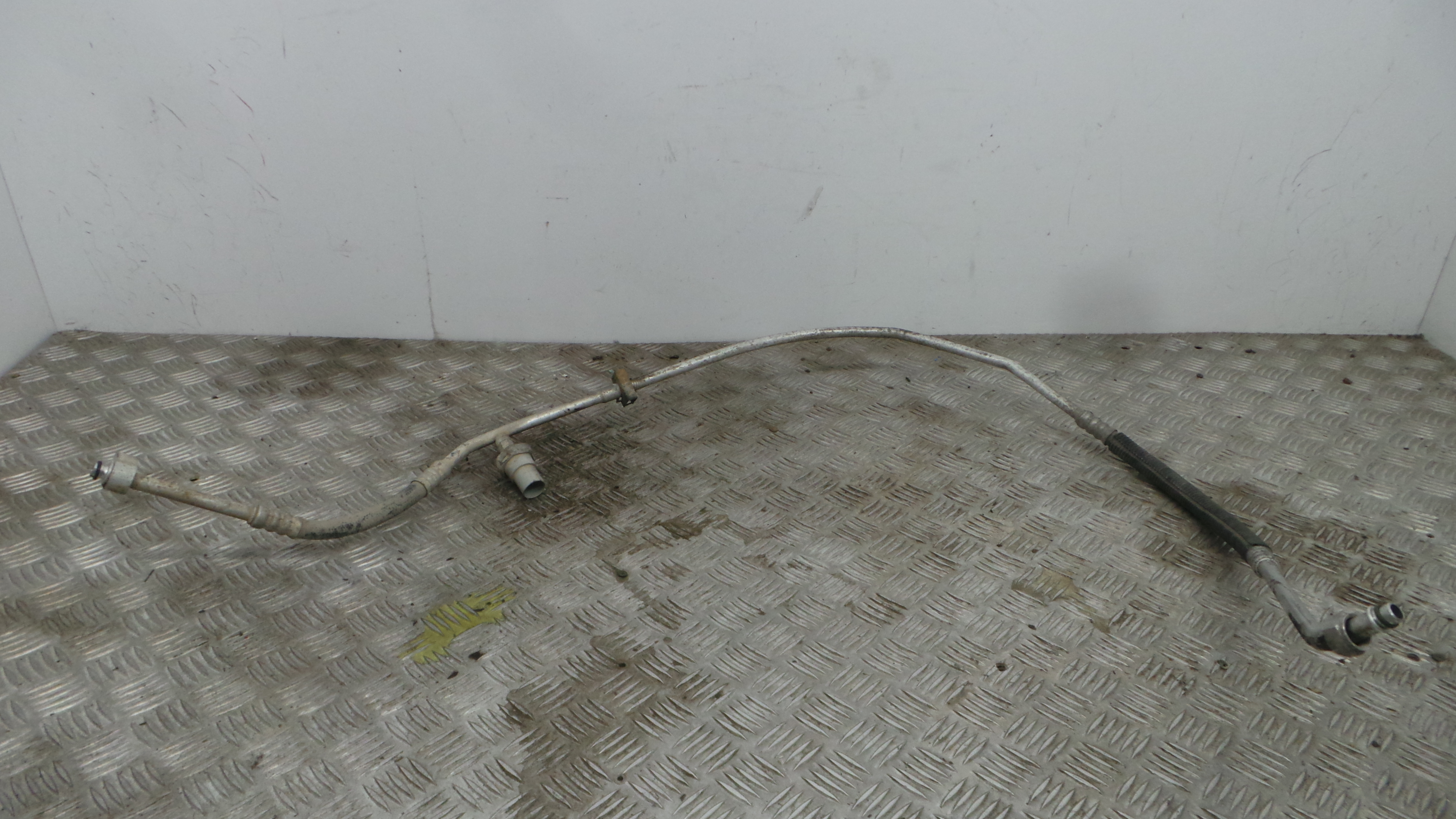 Tubo Ar Condicionado  - FORD FOCUS I (DAW, DBW)-37049916