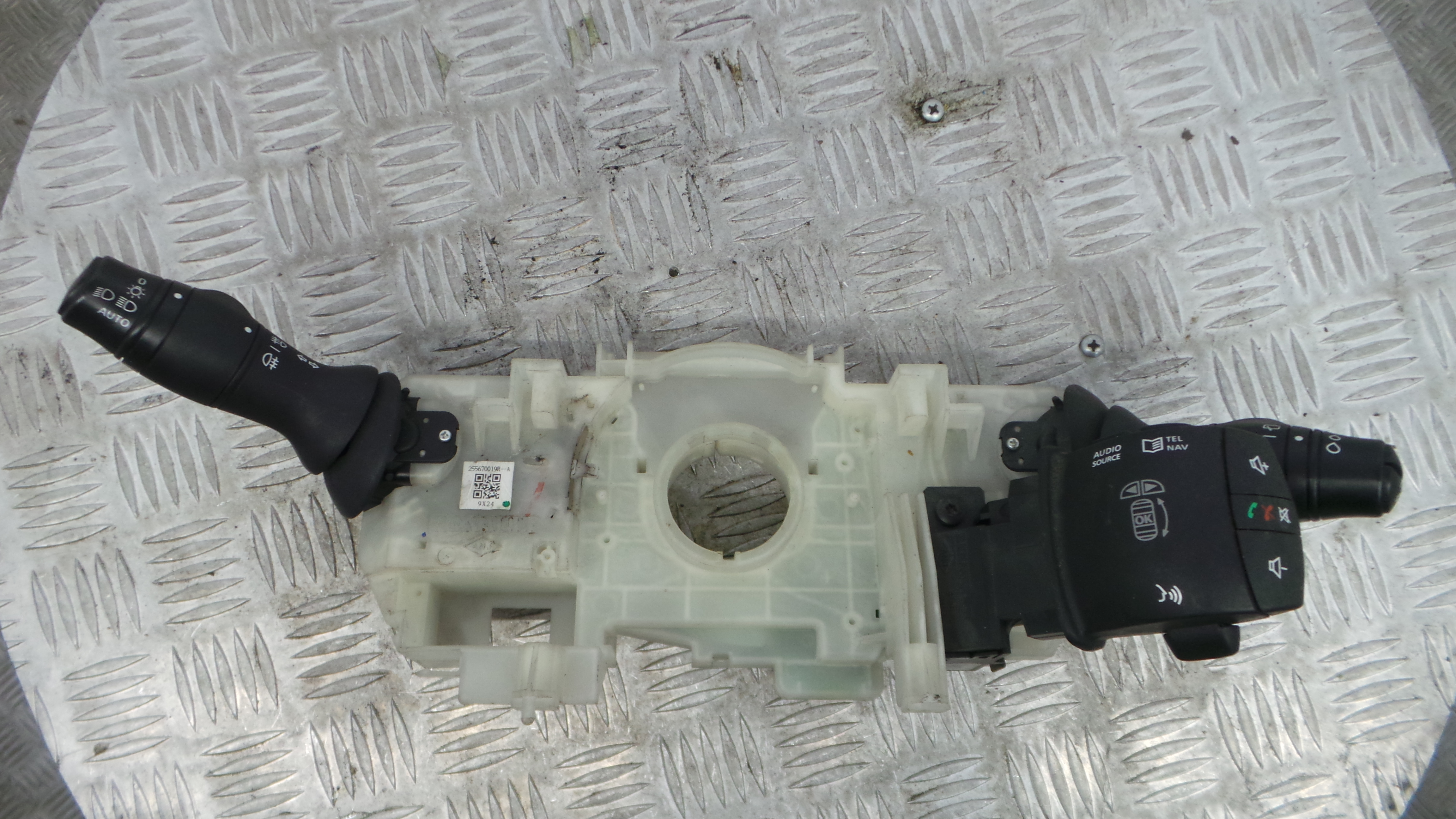 Manete / Comando dos Piscas 255670019RA - RENAULT MEGANE III Hatchback (BZ0/1_, B3_)-37051052