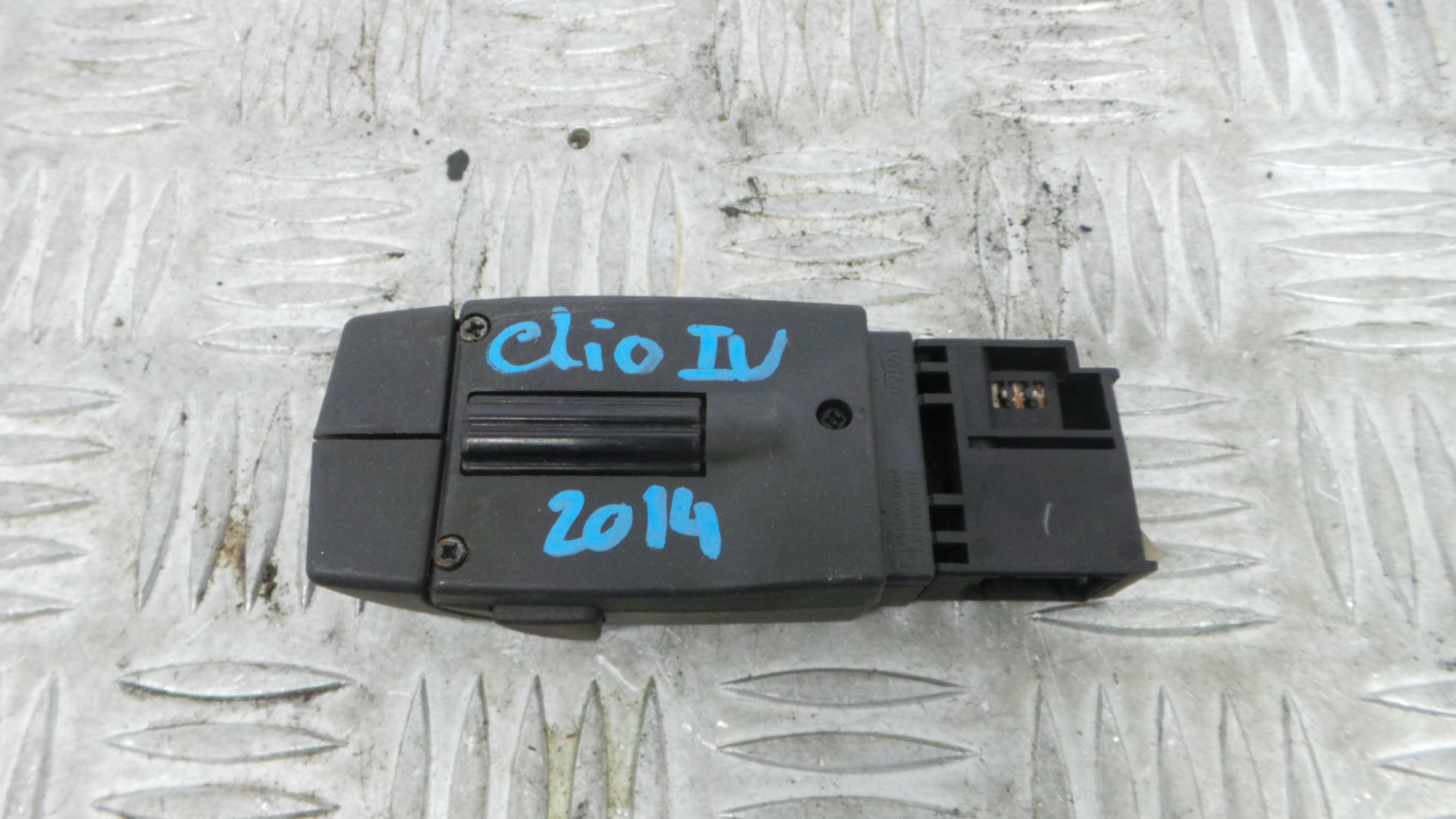 Comando do Rádio 255522448R - RENAULT CLIO IV (BH_)-37051668