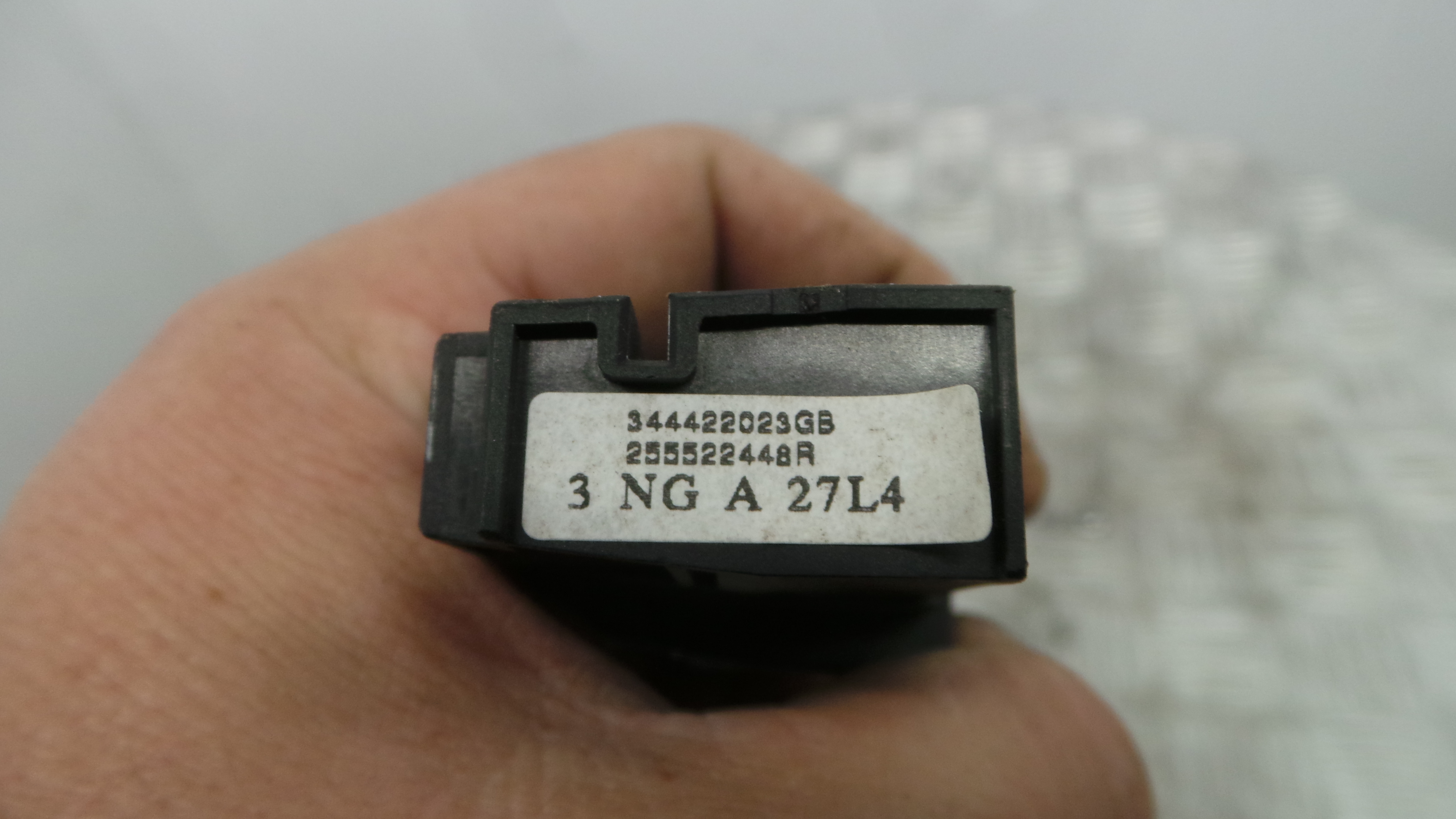 Comando do Rádio 255522448R - RENAULT CLIO IV (BH_)-37051668