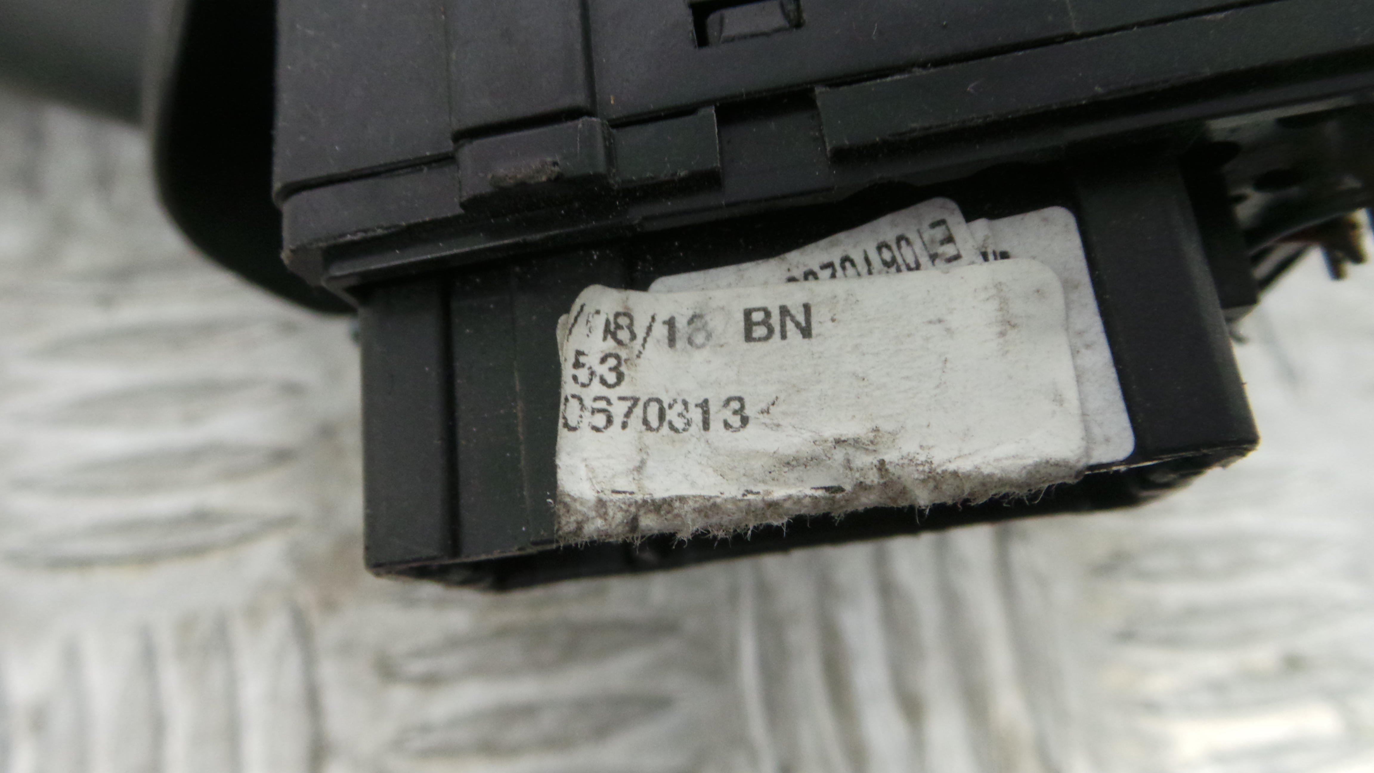 Comando de Limpa Para Brisas E10670313 - RENAULT CLIO IV (BH_)-37051927