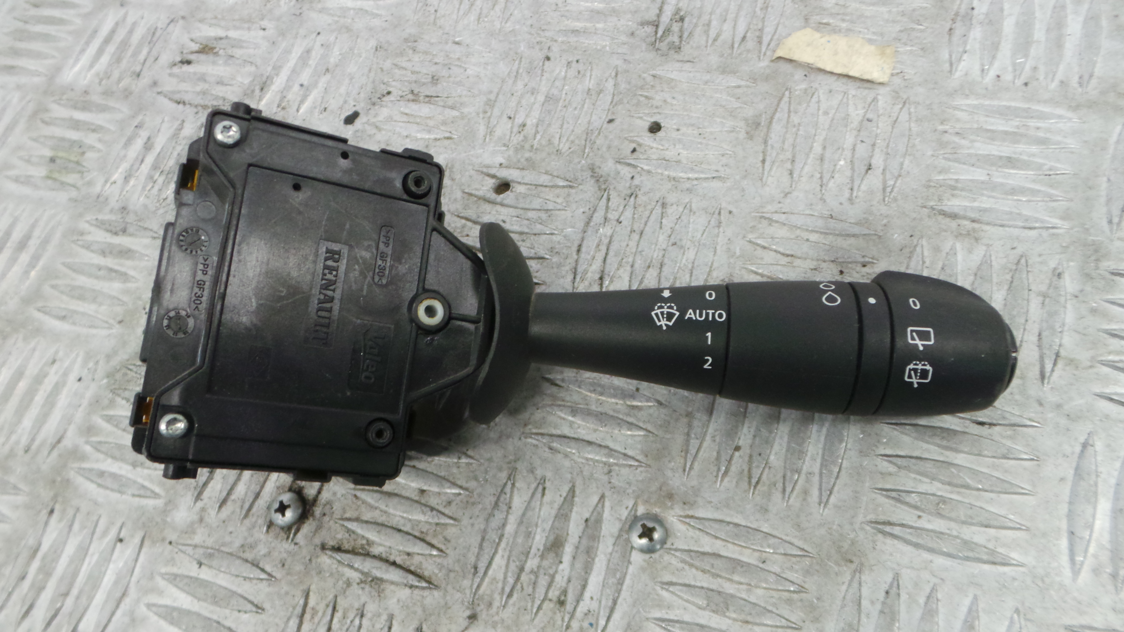 Comando de Limpa Para Brisas E10670323 - RENAULT CLIO IV (BH_)-37051936