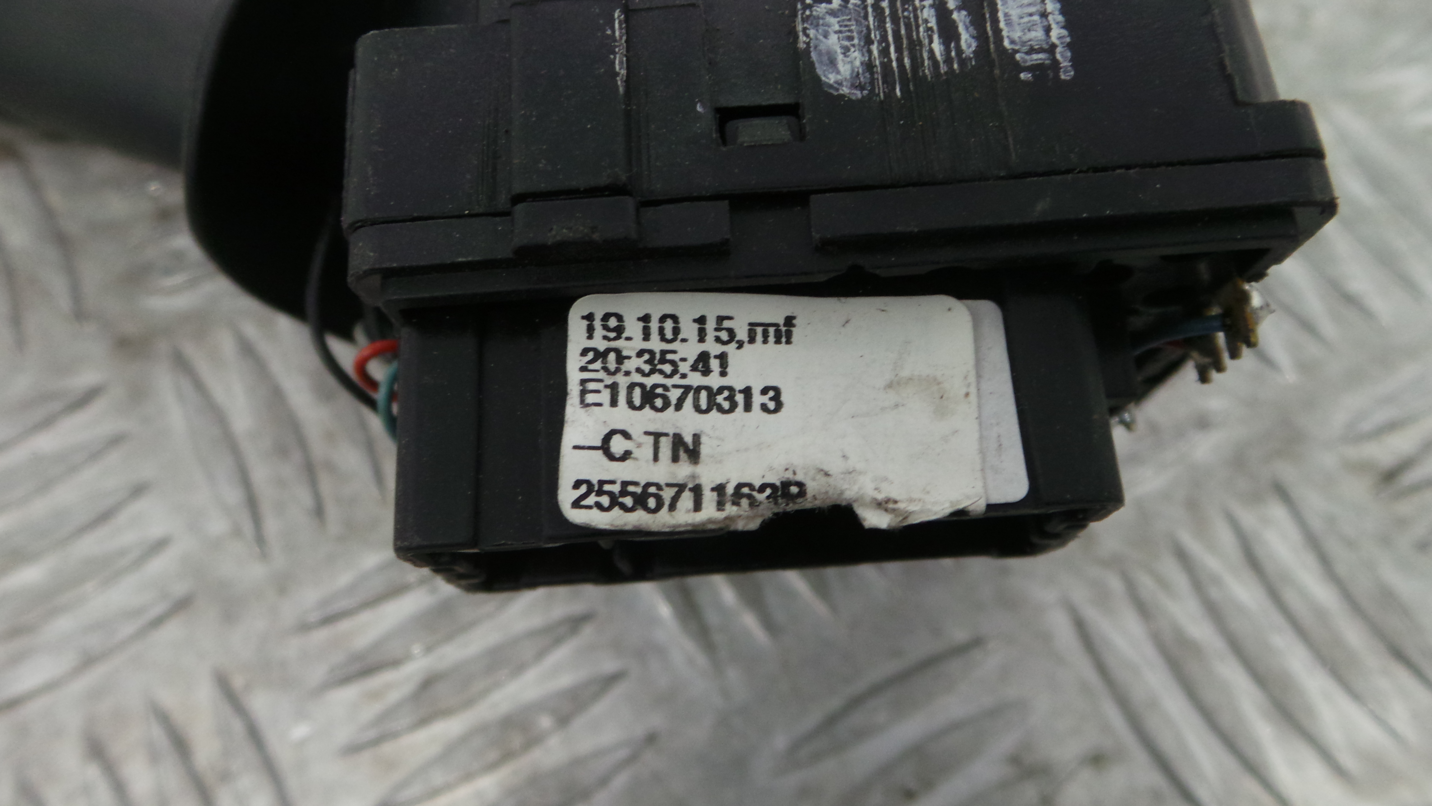 Comando de Limpa Para Brisas 255671163R - RENAULT CLIO IV (BH_)-37051939