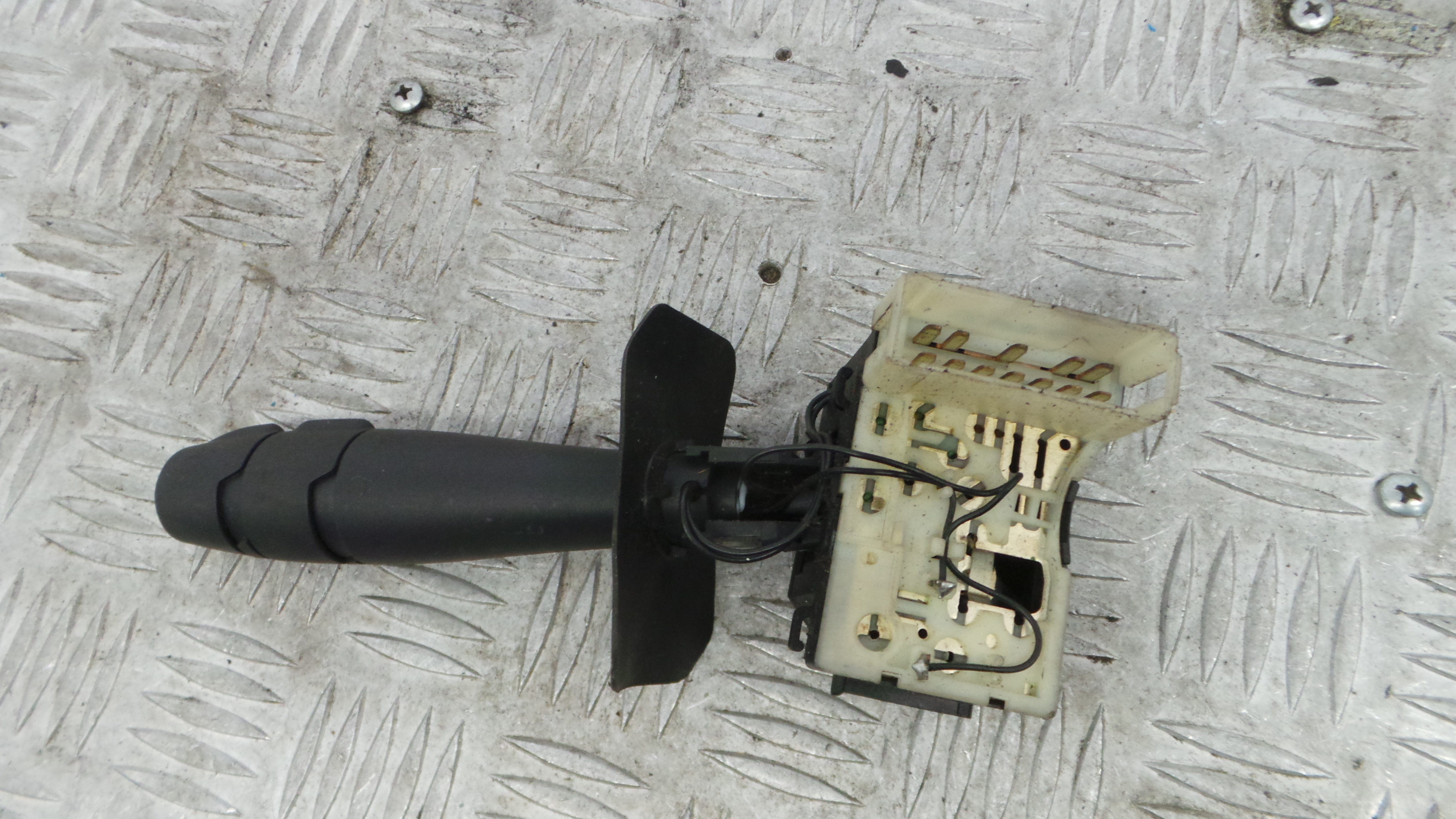 Comando de Limpa Para Brisas  - RENAULT CLIO II (BB_, CB_), CLIO Mk II (BB_, CB_)-37051979