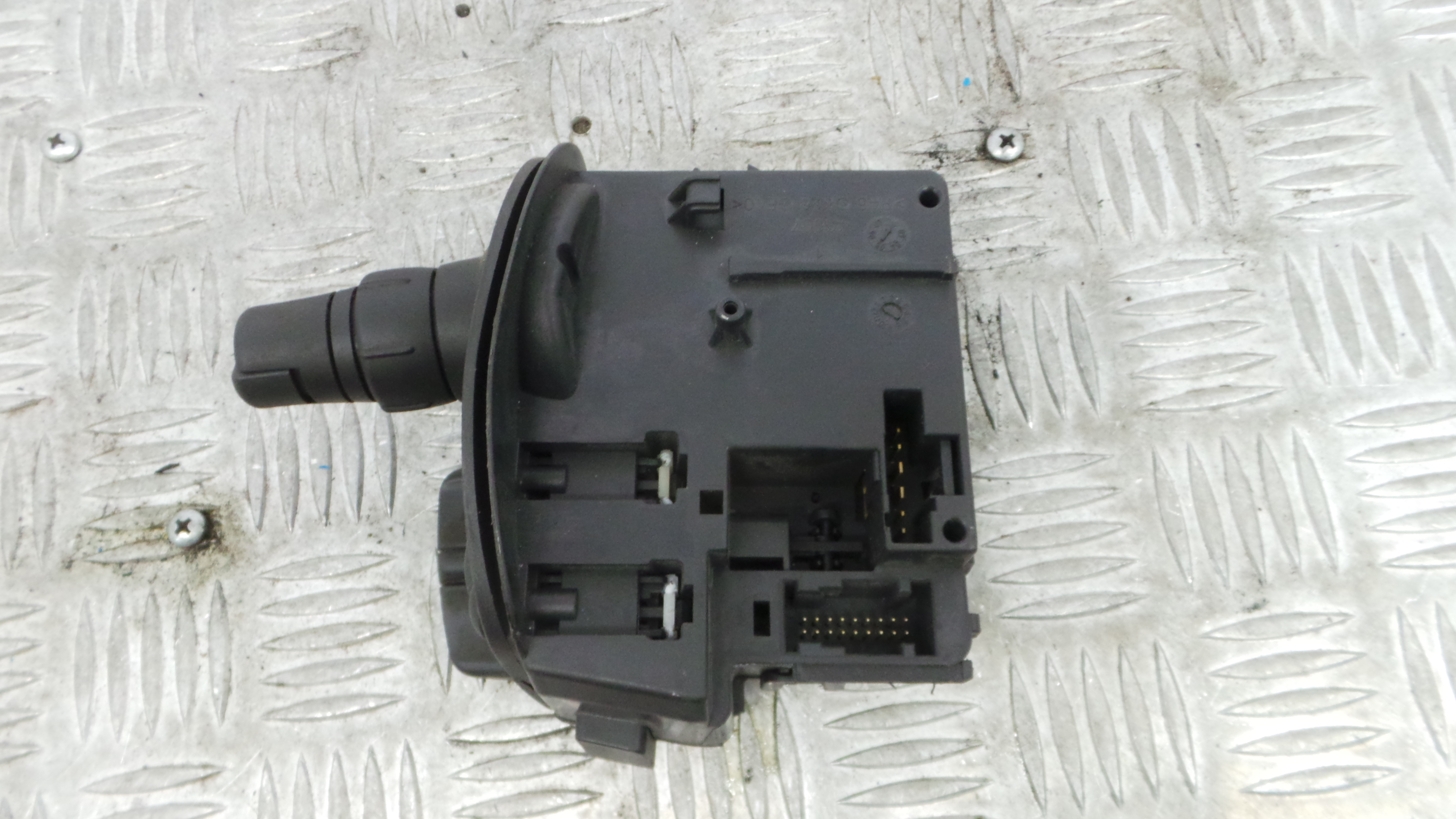 Comando de Limpa Para Brisas 88103009 - RENAULT CLIO III (BR0/1, CR0/1)-37052123