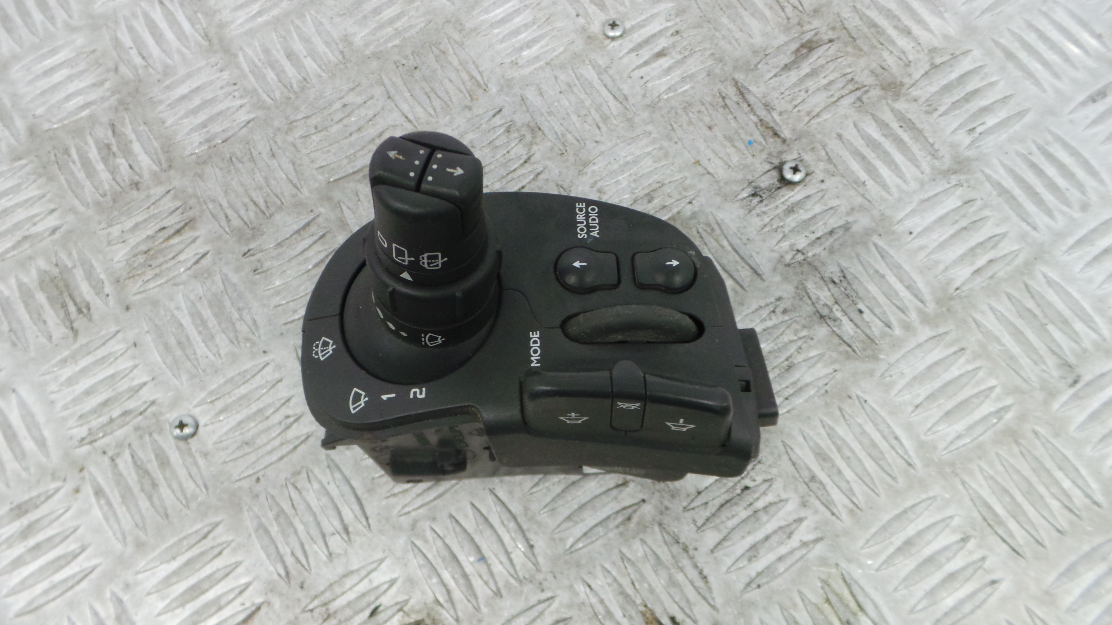 Comando de Limpa Para Brisas 88103003 - RENAULT CLIO III (BR0/1, CR0/1)-37053907