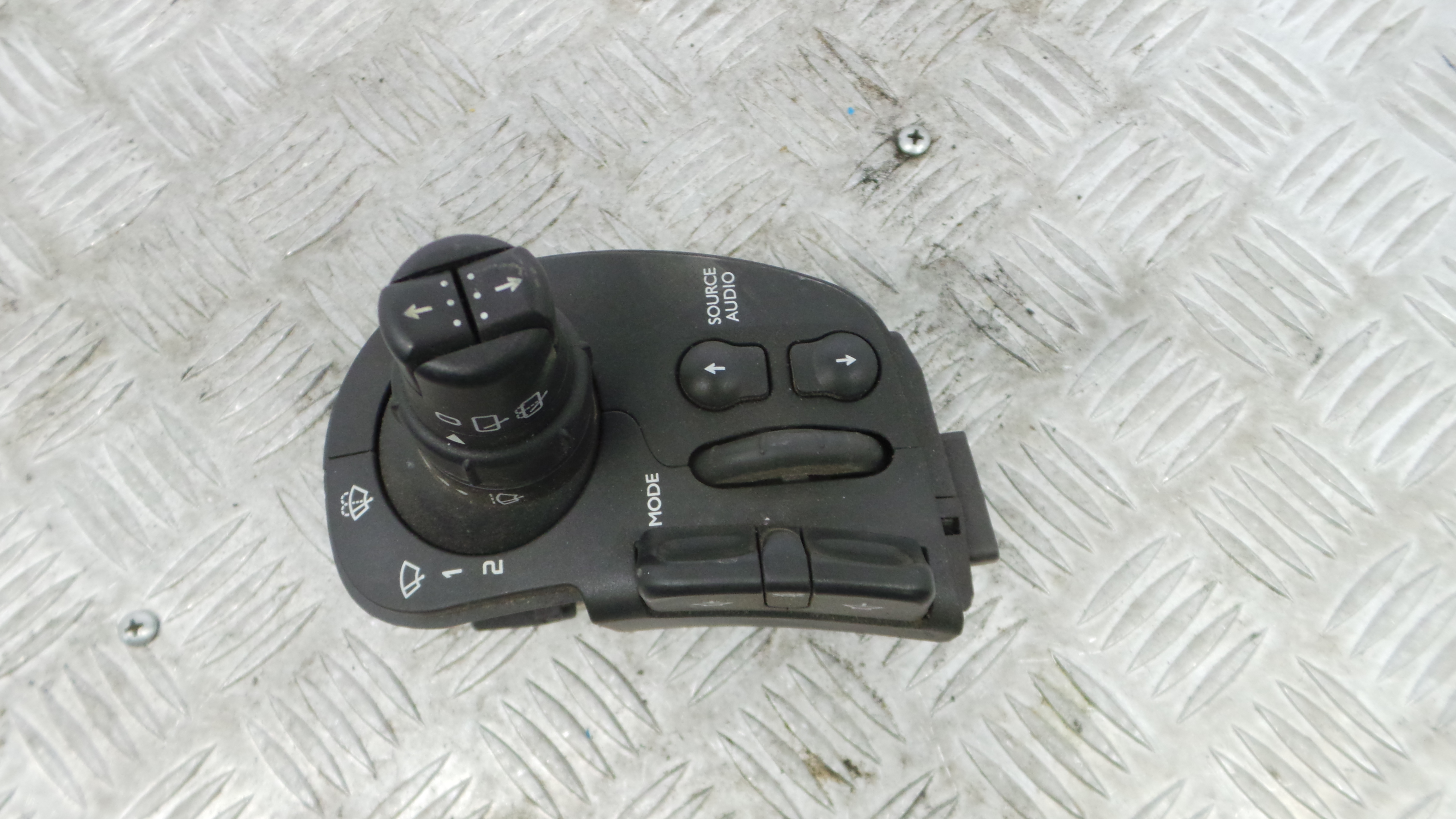 Comando de Limpa Para Brisas 88103003 - RENAULT CLIO III (BR0/1, CR0/1)-37053915