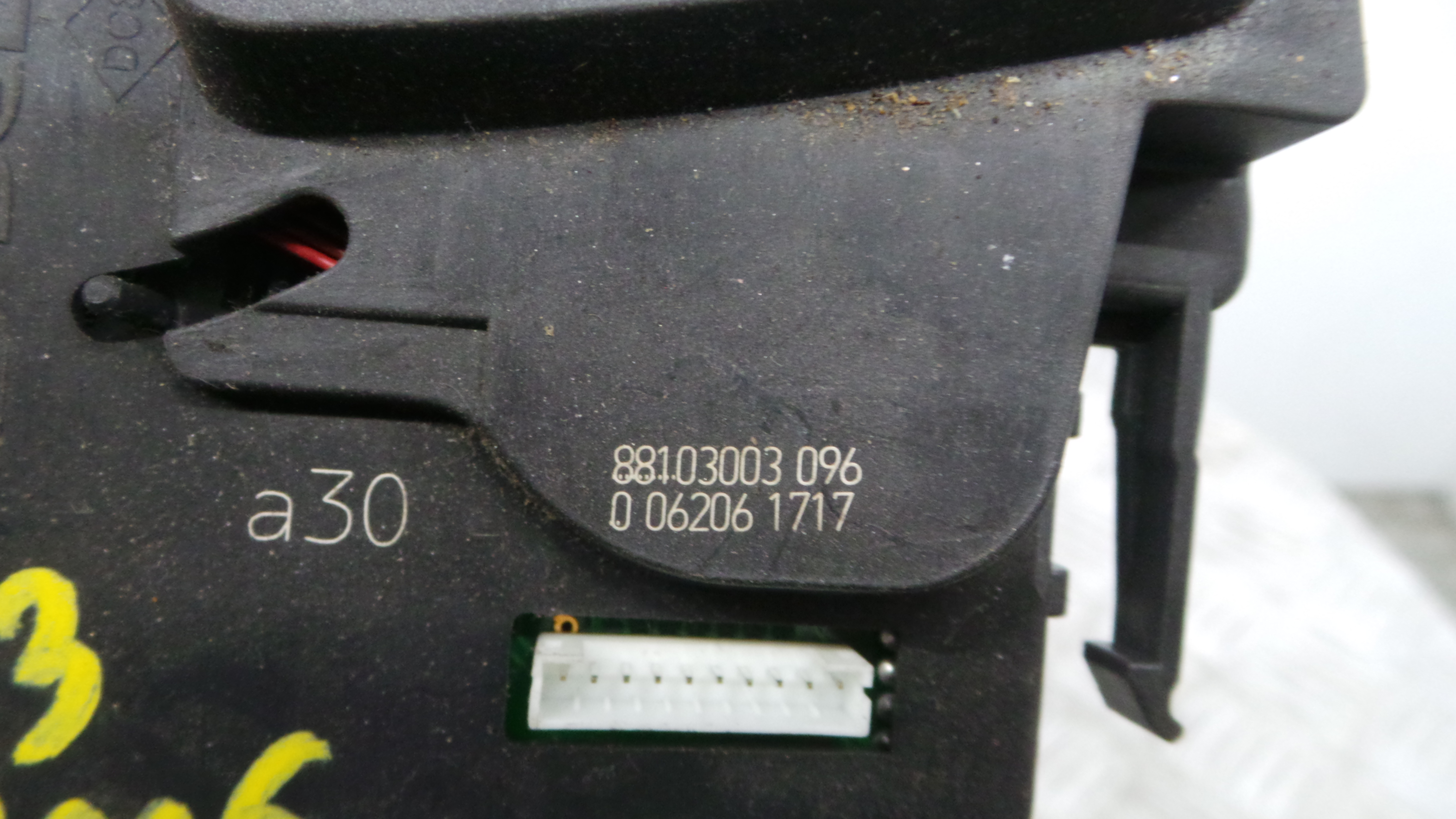 Comando de Limpa Para Brisas 88103003 - RENAULT CLIO III (BR0/1, CR0/1)-37053915