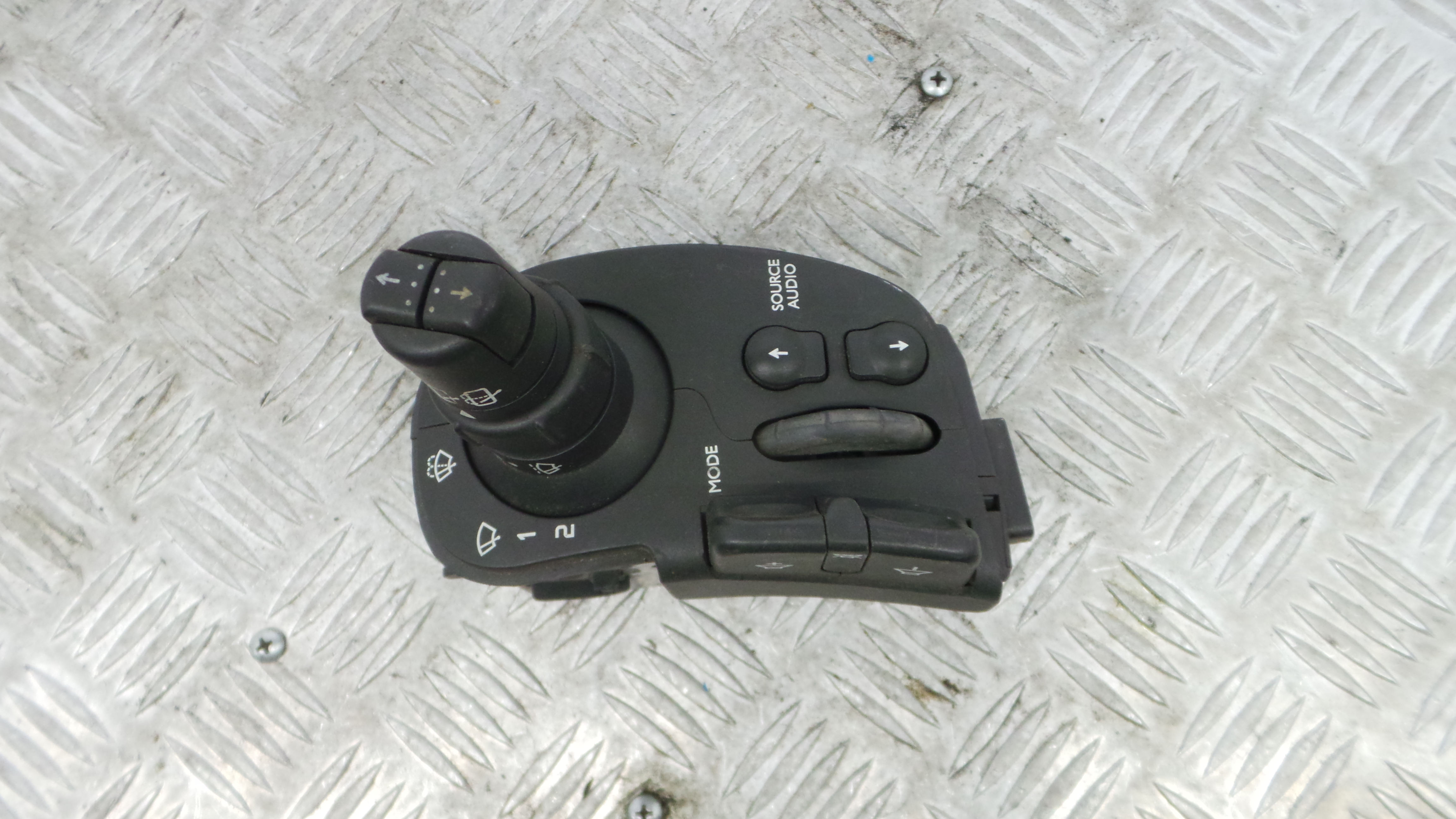 Comando de Limpa Para Brisas 88103009 - RENAULT CLIO III (BR0/1, CR0/1)-37053923