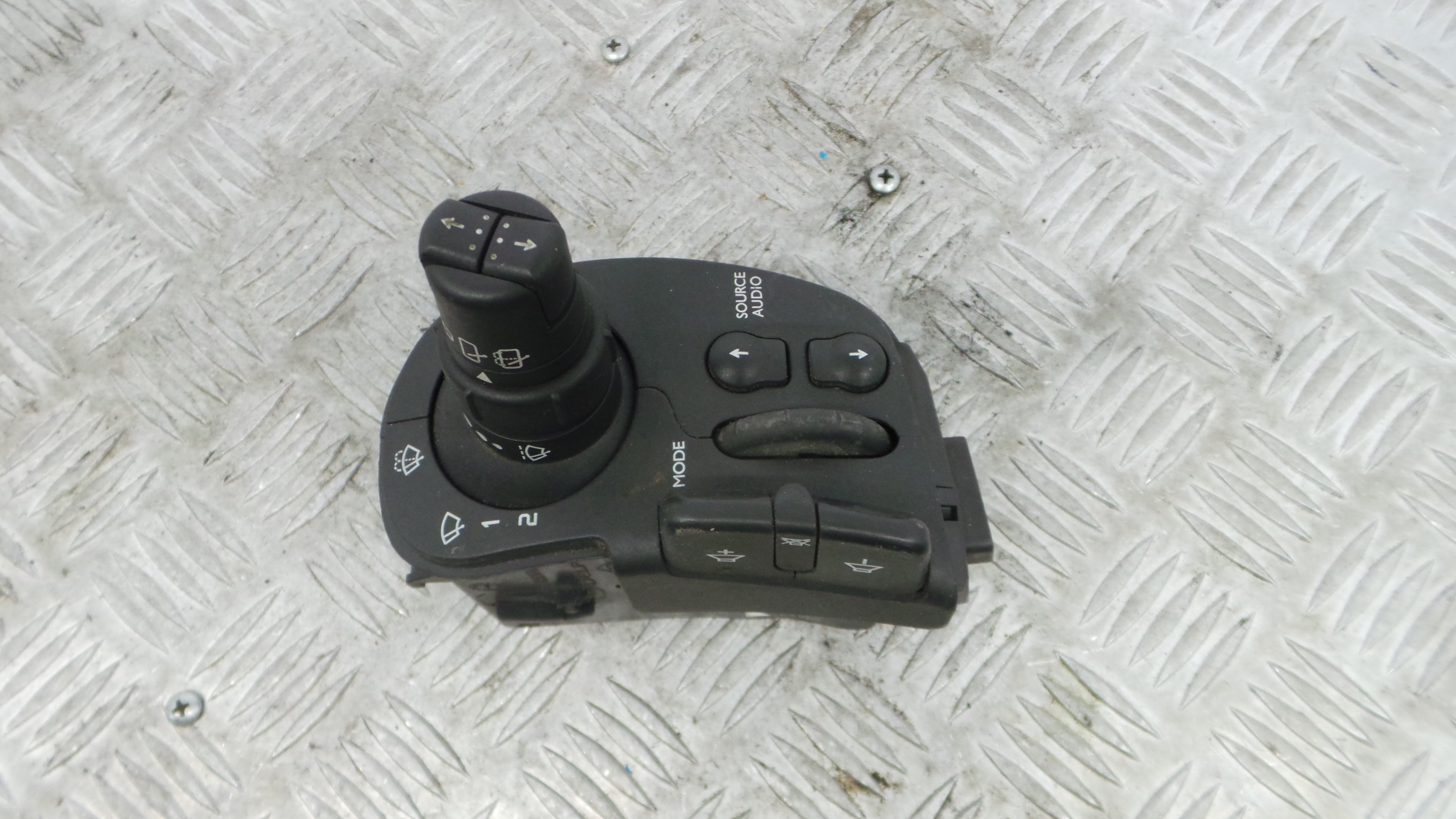 Comando de Limpa Para Brisas 88103003 - RENAULT CLIO III (BR0/1, CR0/1)-37053976