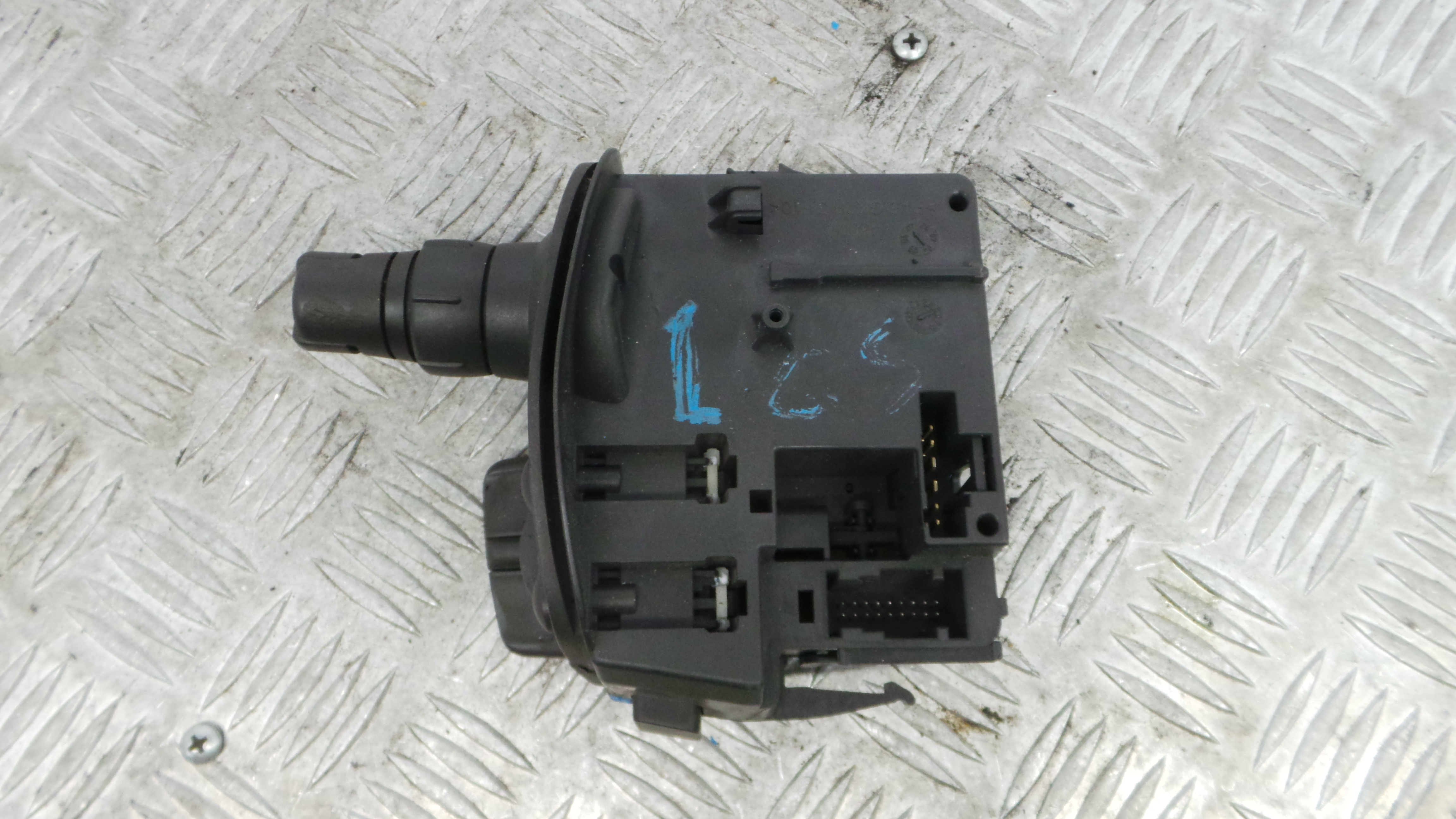 Comando de Limpa Para Brisas 88103009 - RENAULT CLIO III (BR0/1, CR0/1)-37053988