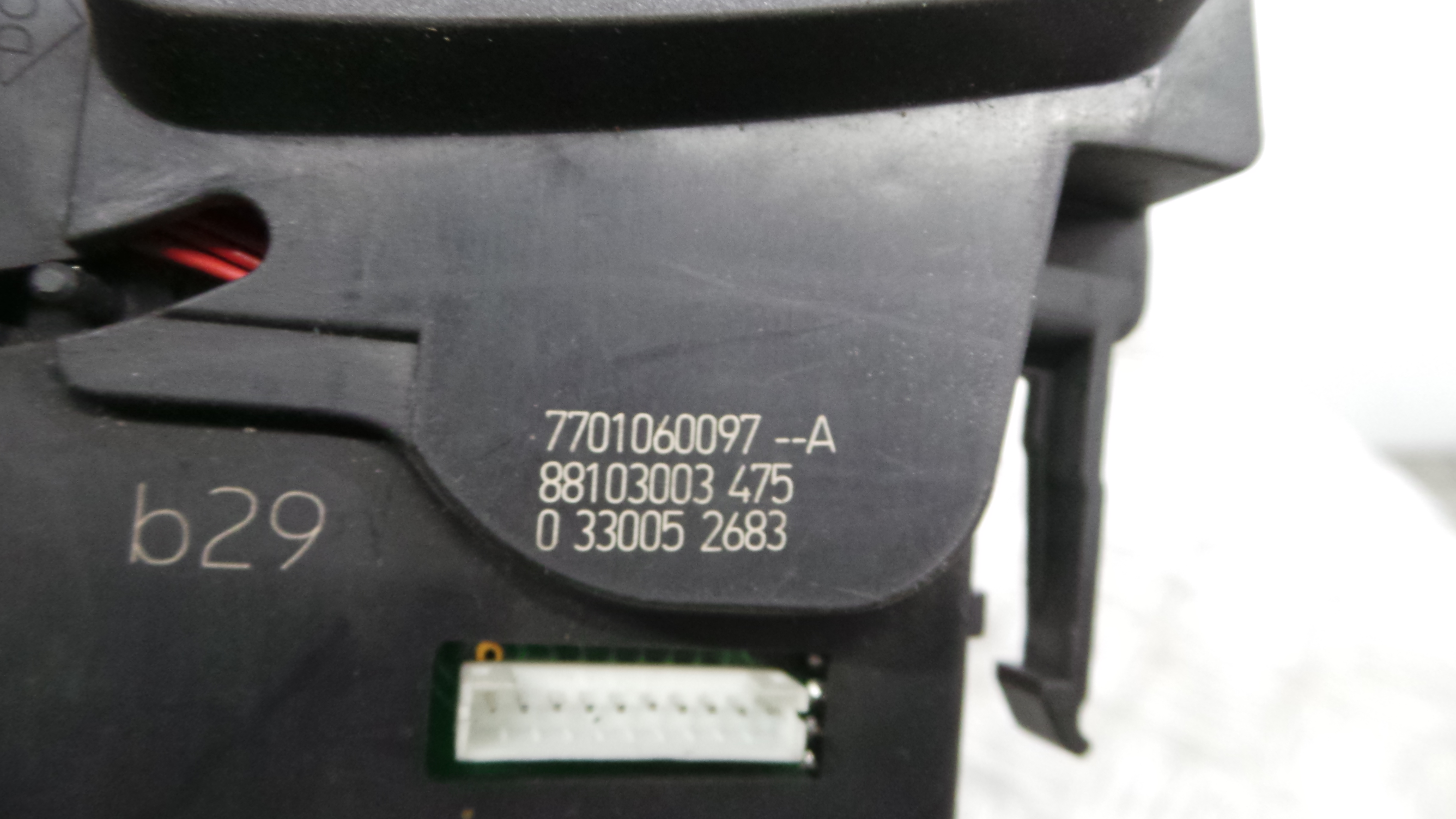 Comando de Limpa Para Brisas 7701060097A - RENAULT CLIO III (BR0/1, CR0/1)-37053992