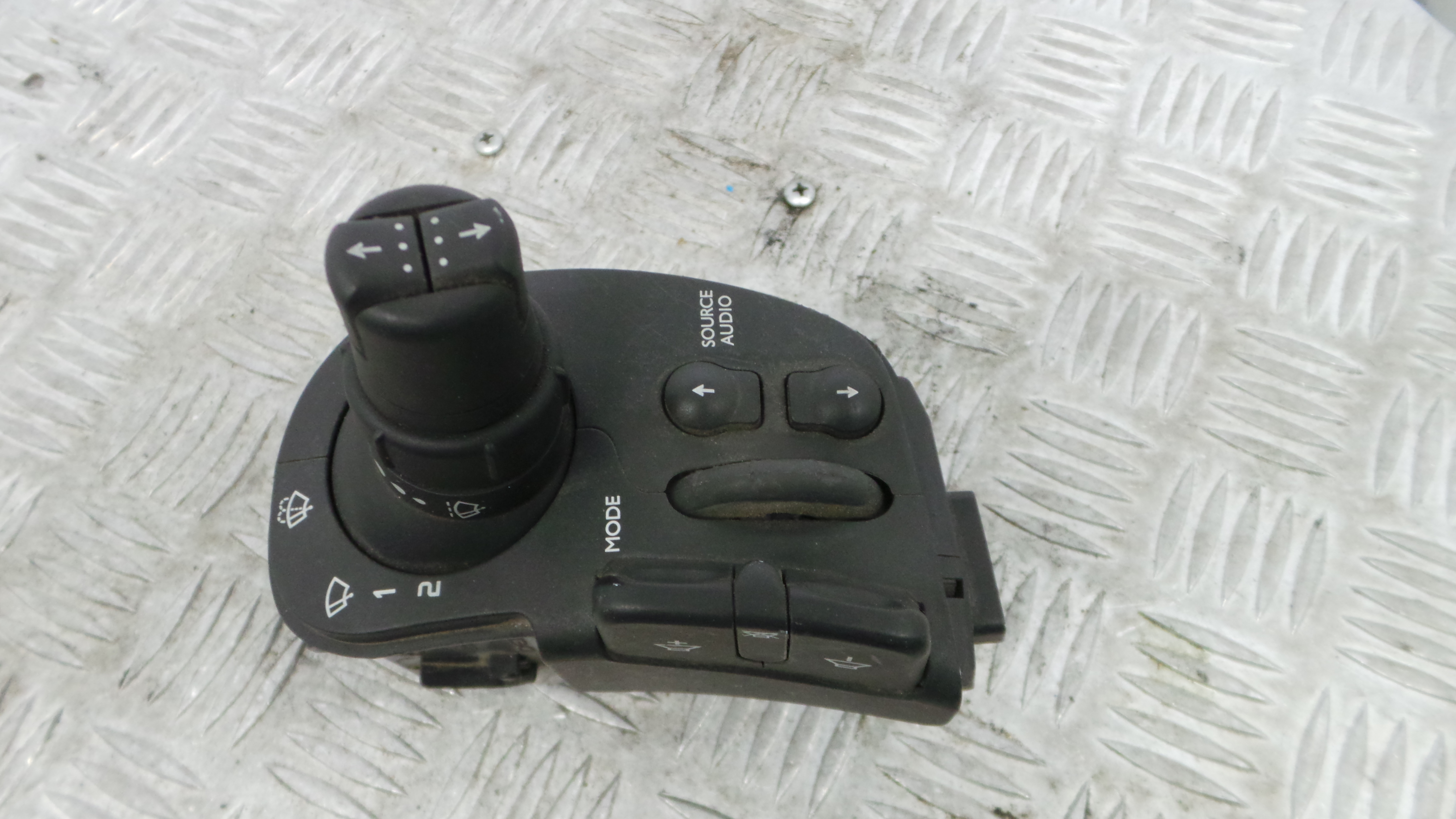 Comando de Limpa Para Brisas 88103005 - RENAULT KANGOO / GRAND KANGOO II (KW0/1_)-37054004