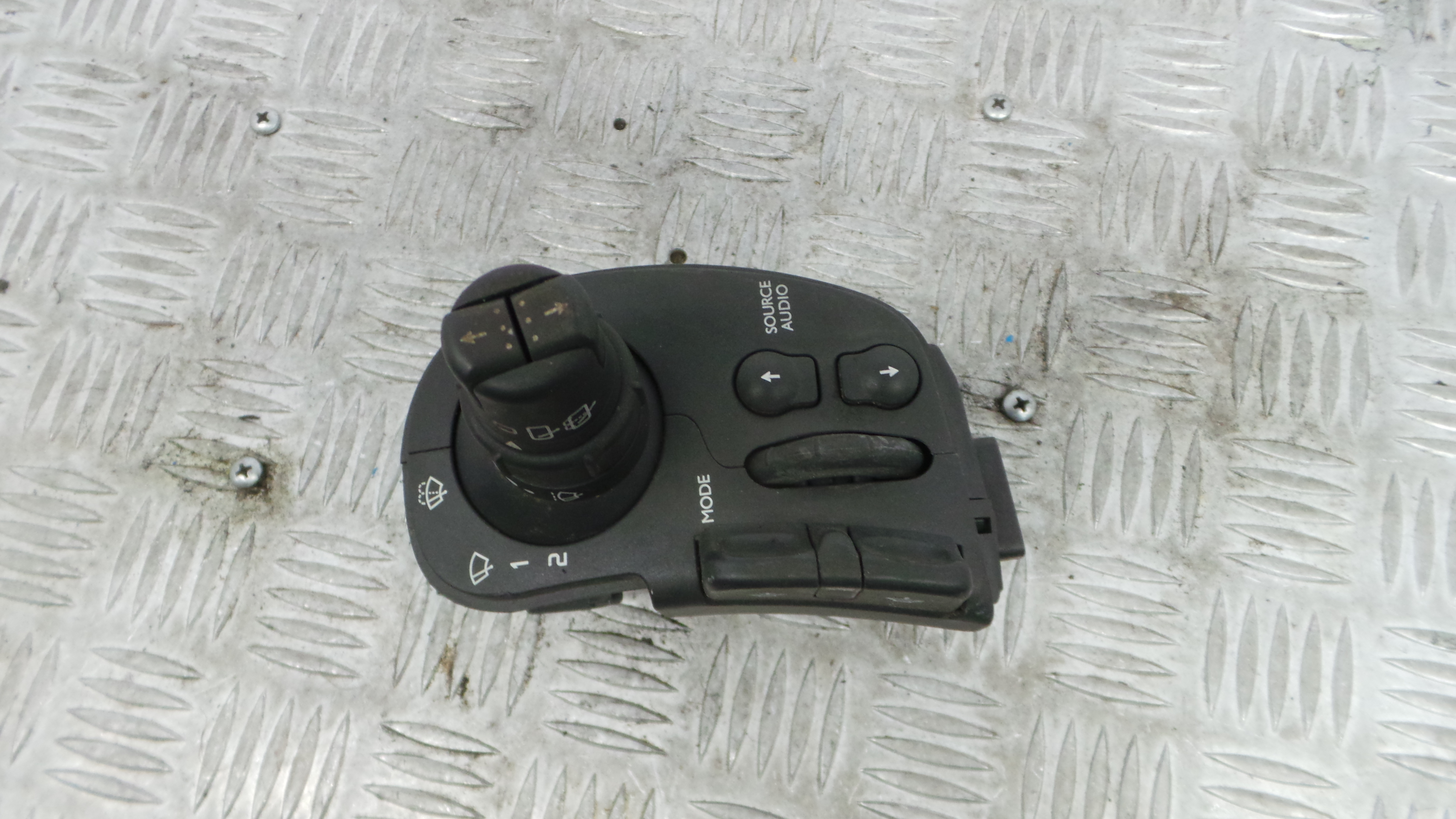 Comando de Limpa Para Brisas 88103009 - RENAULT CLIO III (BR0/1, CR0/1)-37054016