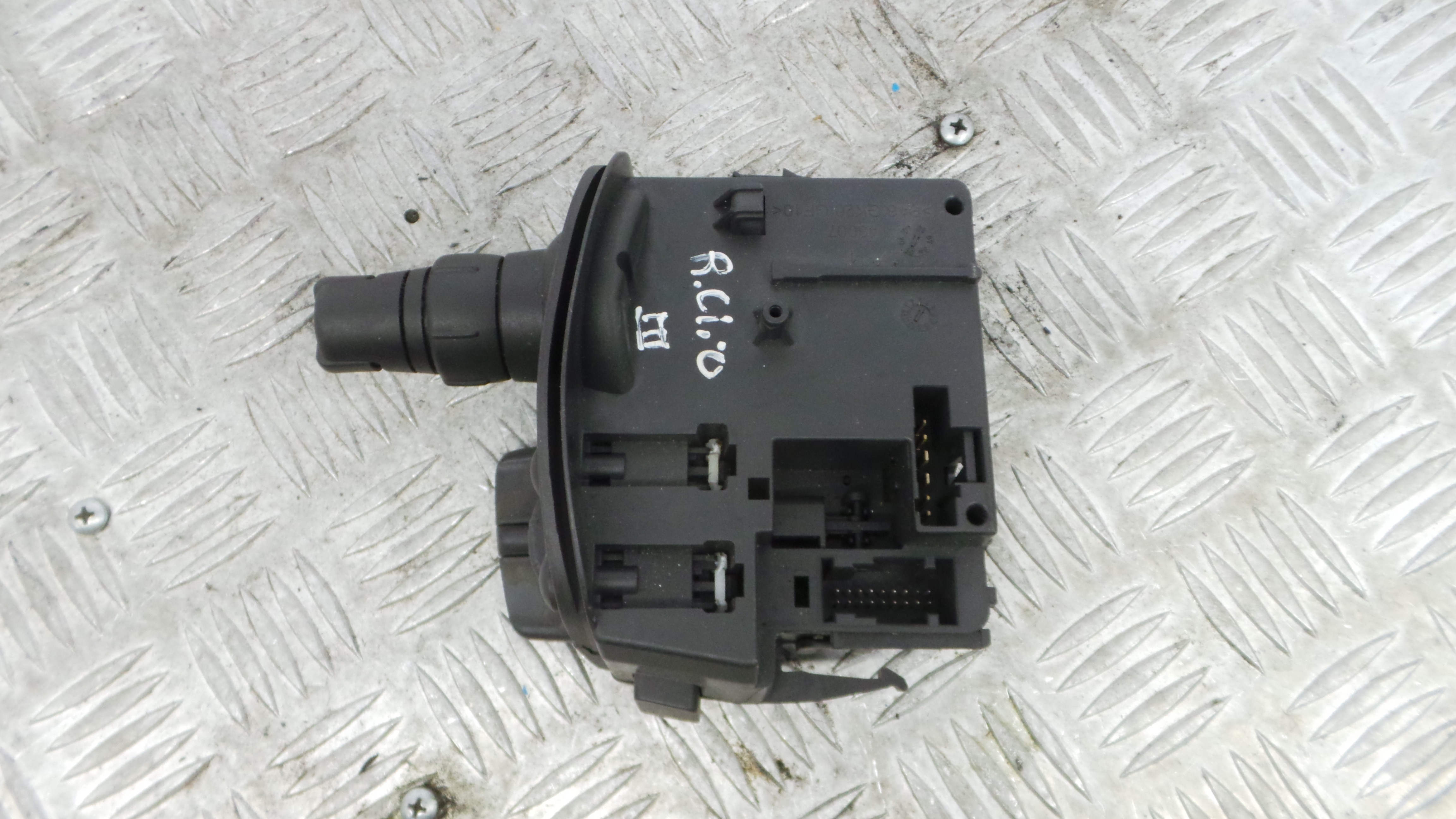 Comando de Limpa Para Brisas 88103009 - RENAULT CLIO III (BR0/1, CR0/1)-37054044