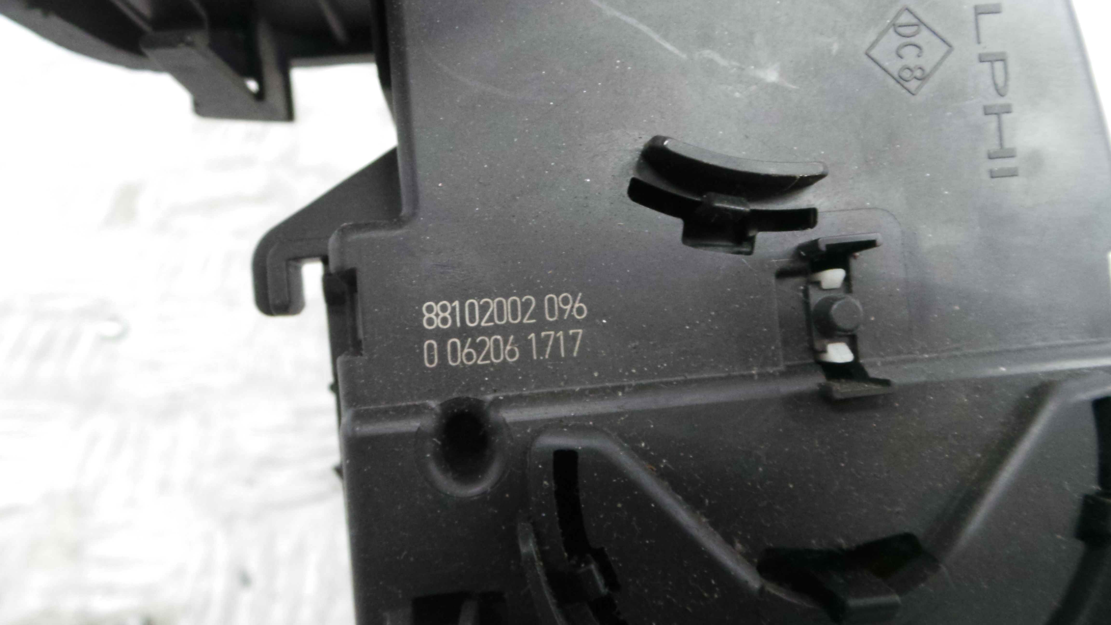 Manete / Comando dos Piscas 88102002 - RENAULT CLIO III (BR0/1, CR0/1)-37054107