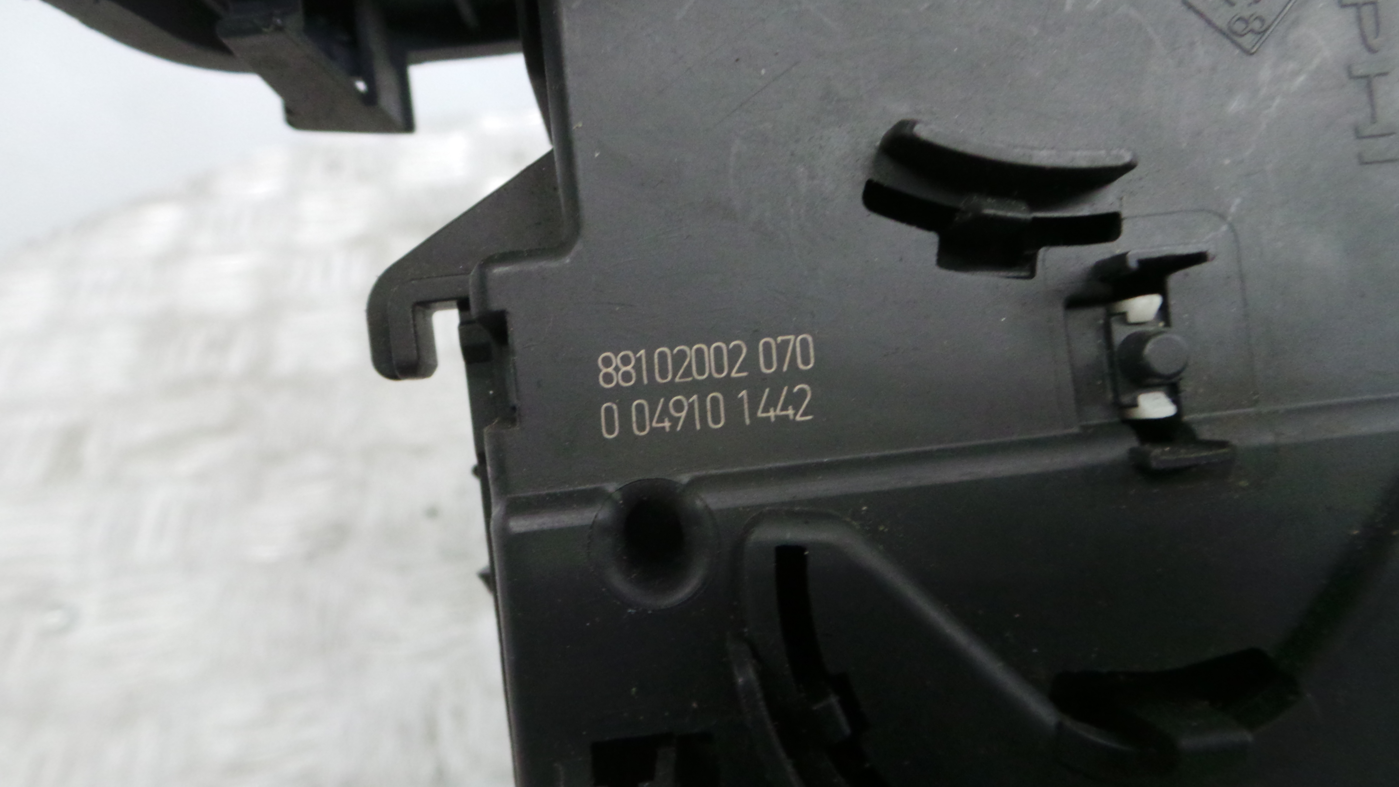 Manete / Comando dos Piscas 88102002 - RENAULT CLIO III (BR0/1, CR0/1)-37054110