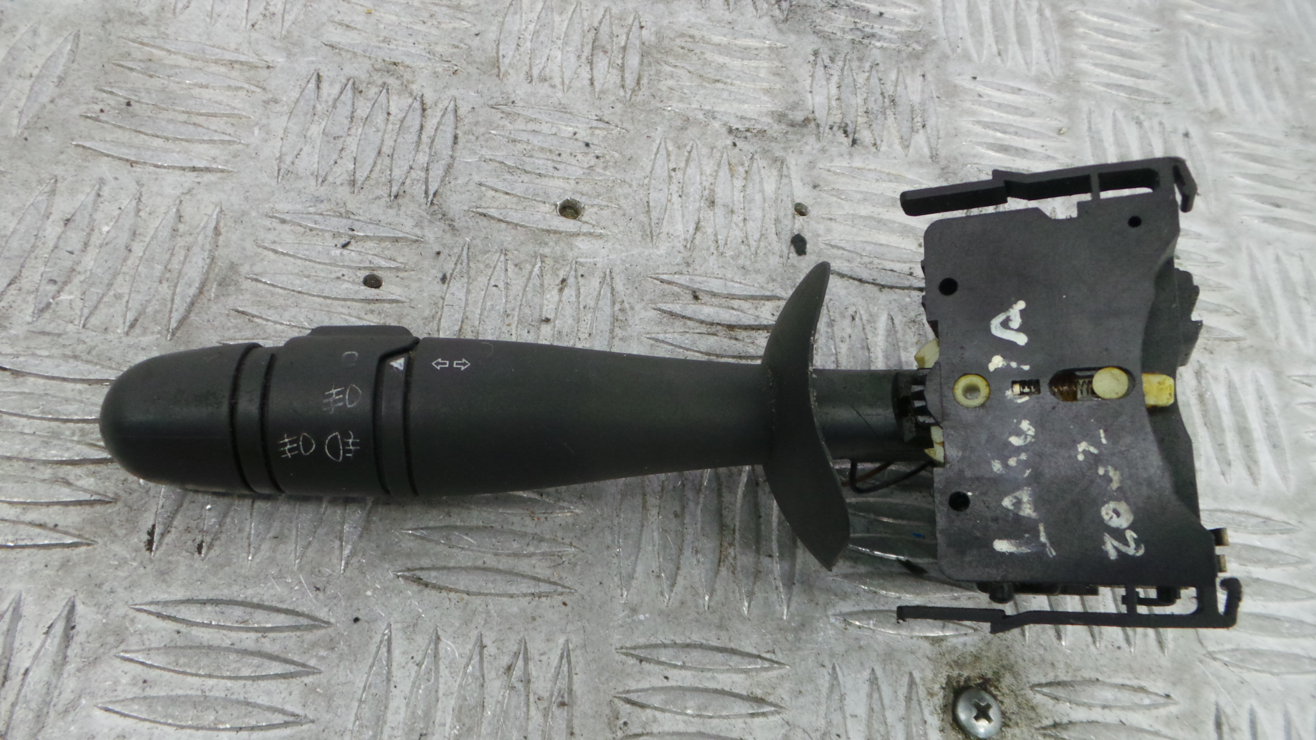 Manete / Comando dos Piscas 8200002461 - RENAULT LAGUNA II (BG0/1_)-37054153