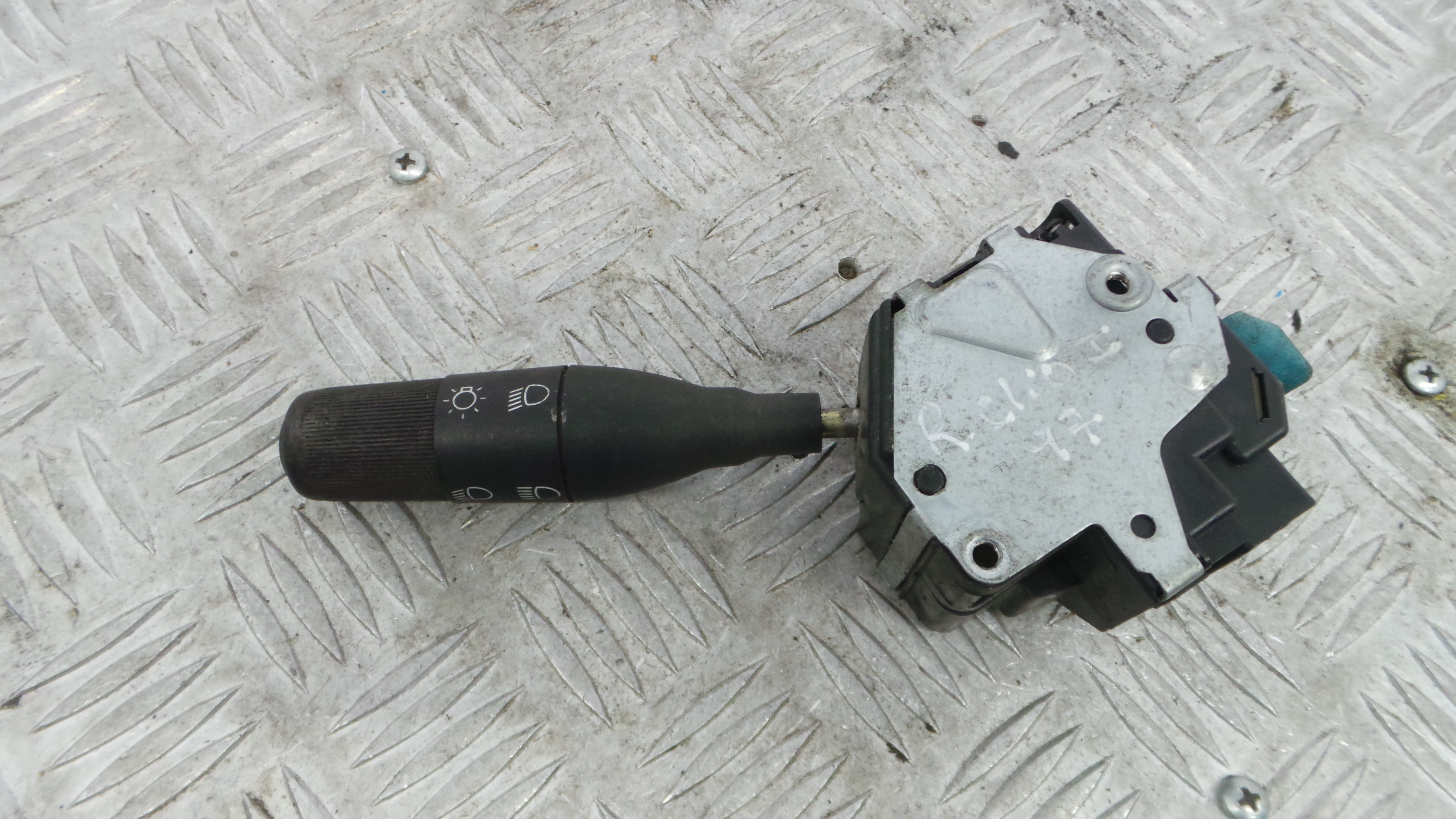 Manete / Comando dos Piscas 7700842114A - RENAULT CLIO I (B/C57_, 5/357_)-37054305