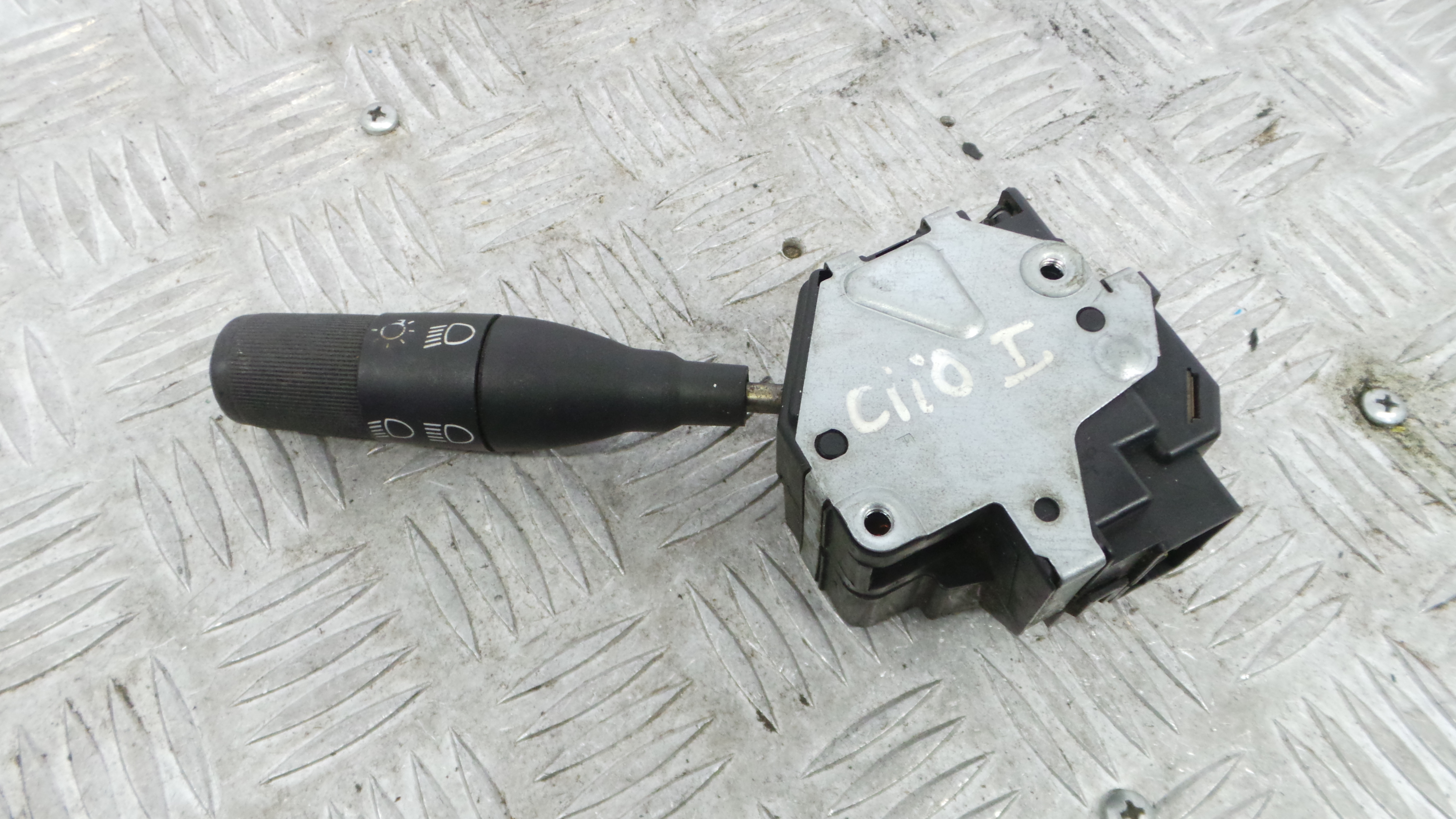 Manete / Comando dos Piscas  - RENAULT CLIO I (B/C57_, 5/357_)-37054308