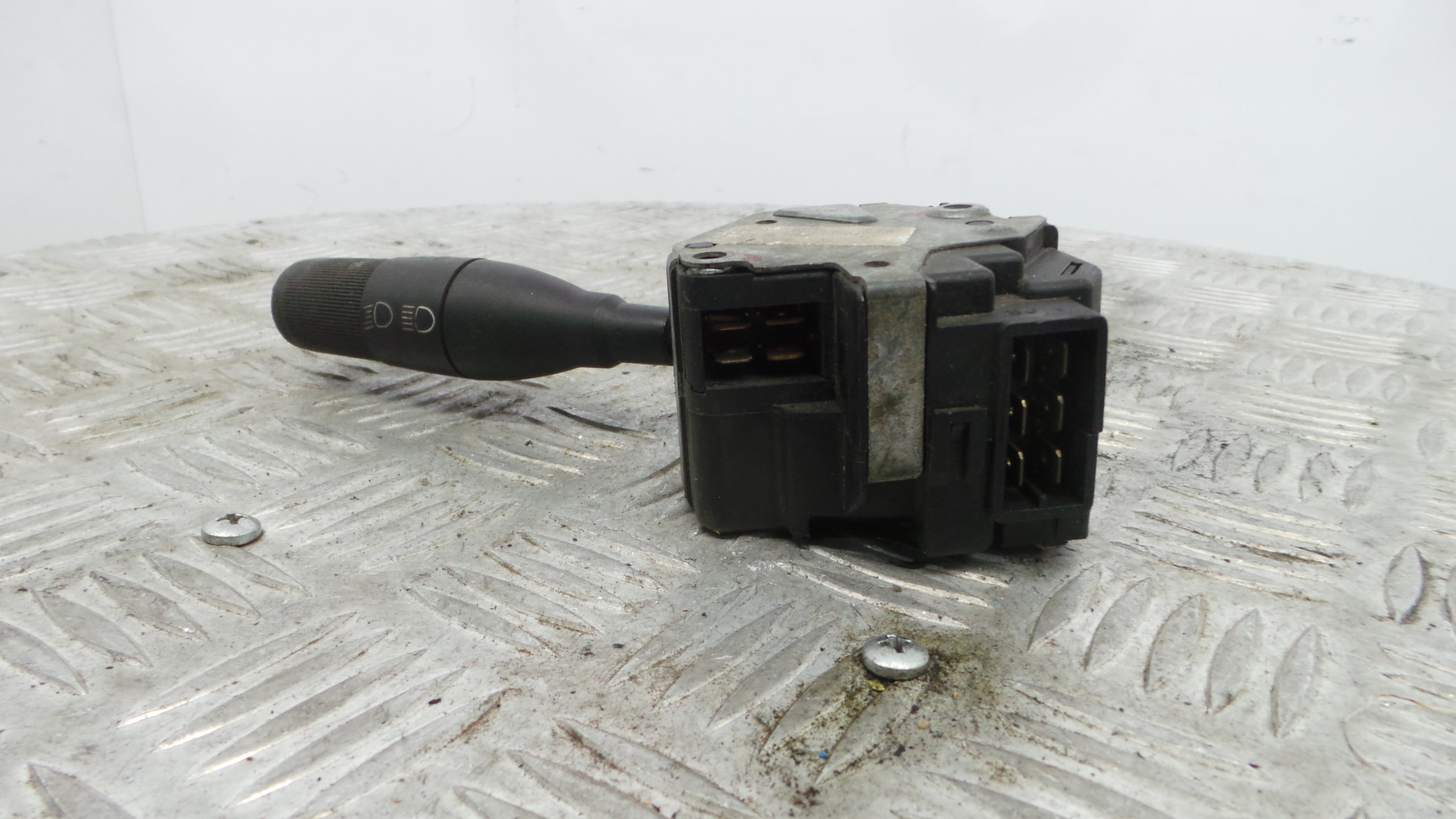 Manete / Comando dos Piscas  - RENAULT CLIO I (B/C57_, 5/357_)-37054317