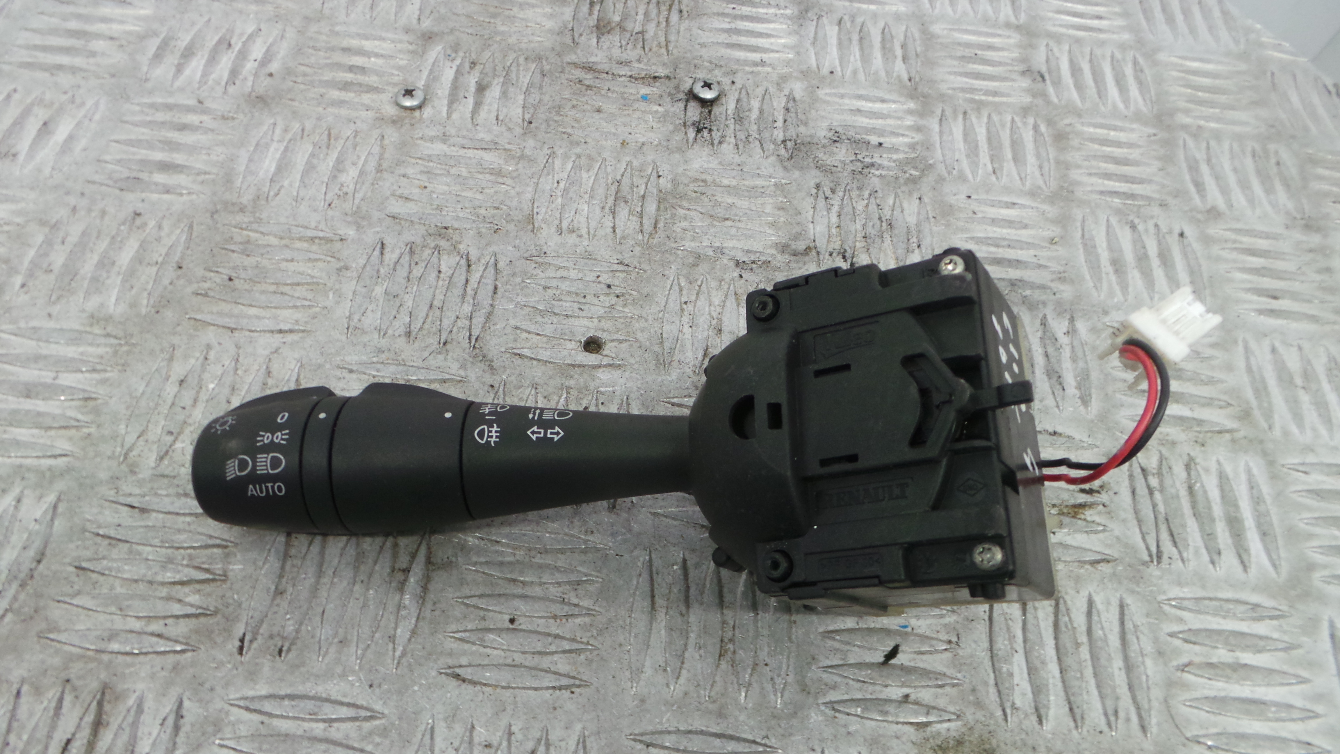 Manete / Comando dos Piscas E10670323 - RENAULT CLIO IV (BH_)-37054322