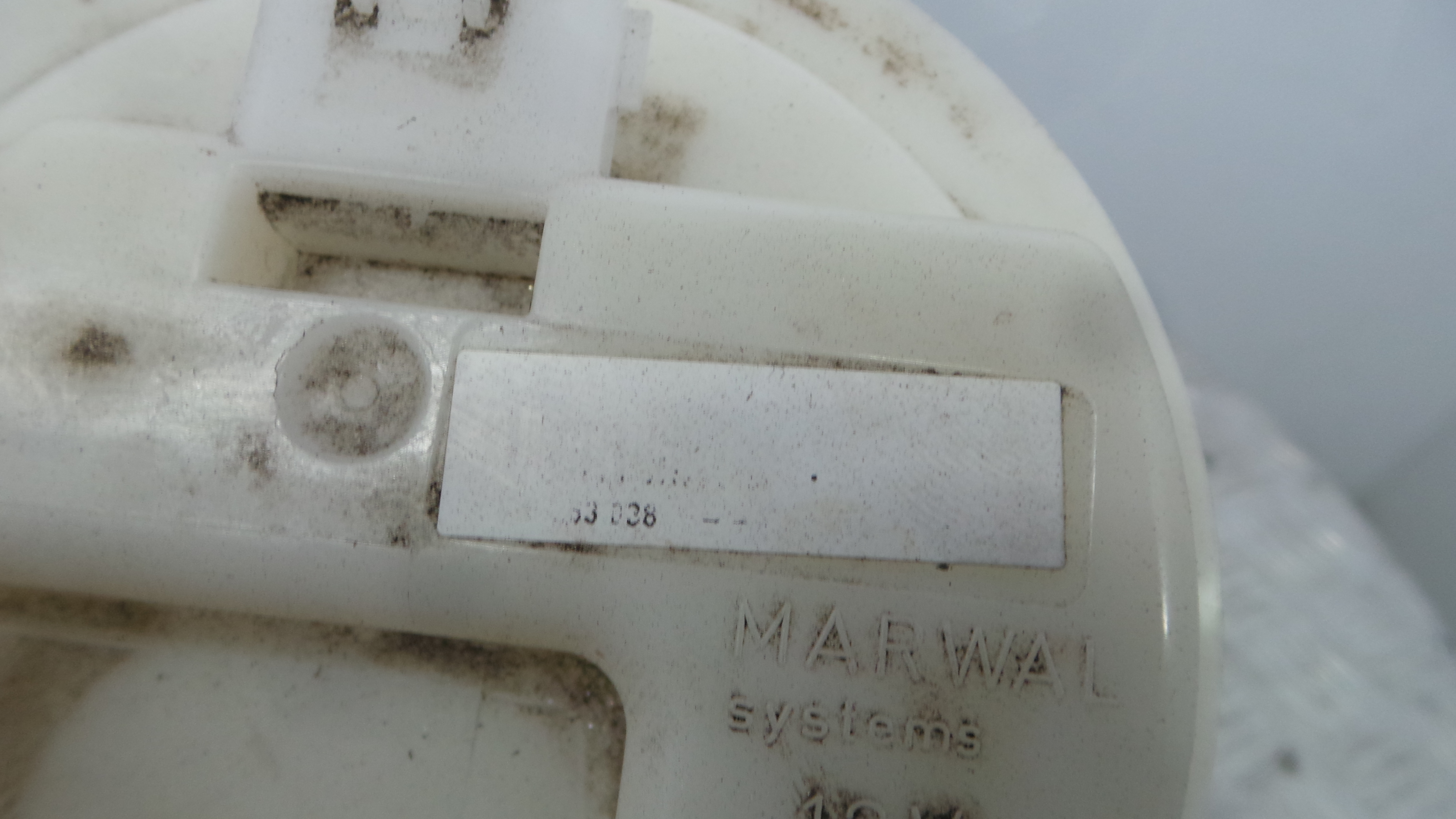 Boia do Combustível 8200727740 - RENAULT CLIO III (BR0/1, CR0/1)-37056857