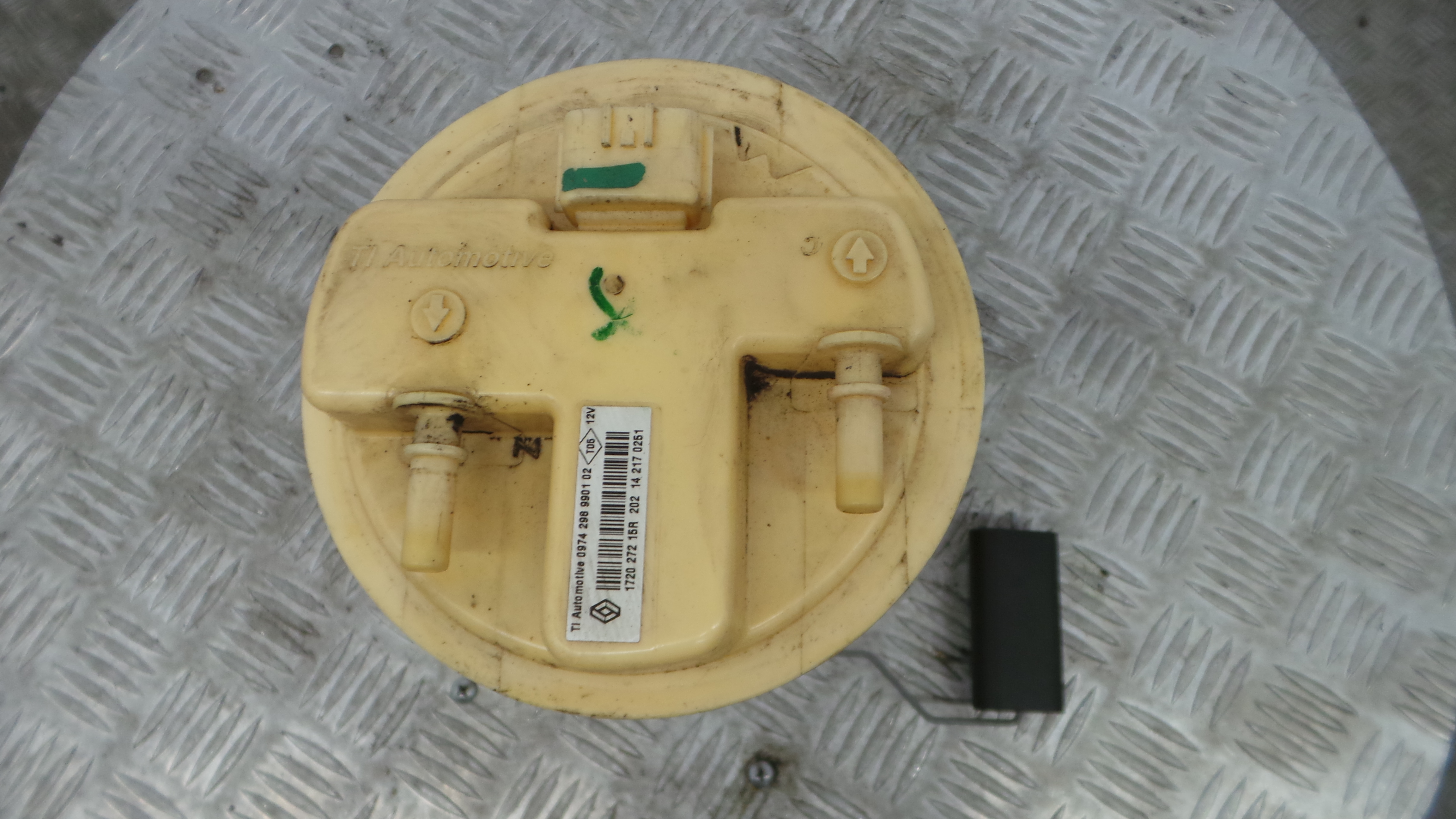 Boia do Combustível 172027215R - RENAULT CLIO IV (BH_)-37057157