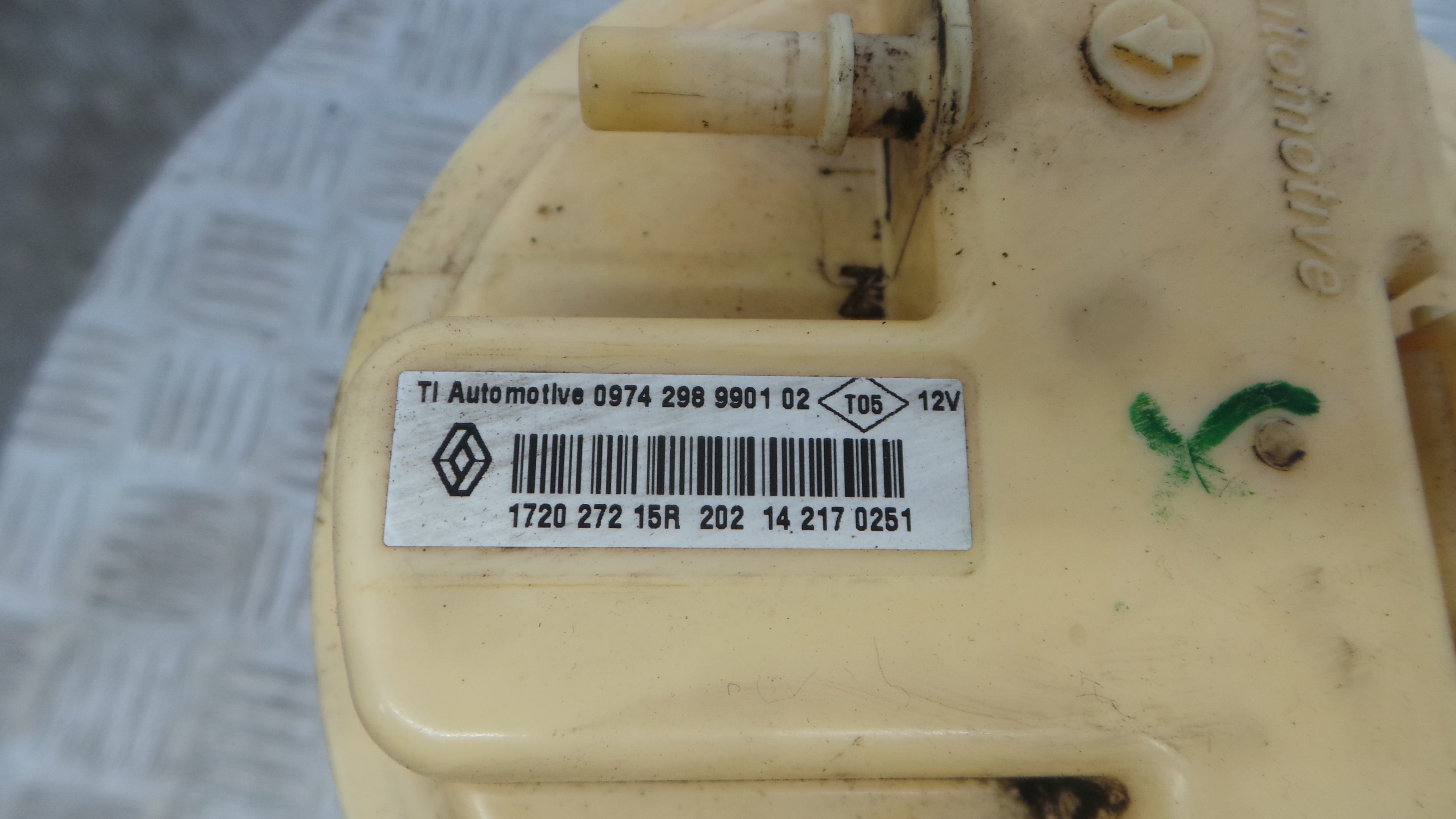 Boia do Combustível 172027215R - RENAULT CLIO IV (BH_)-37057157