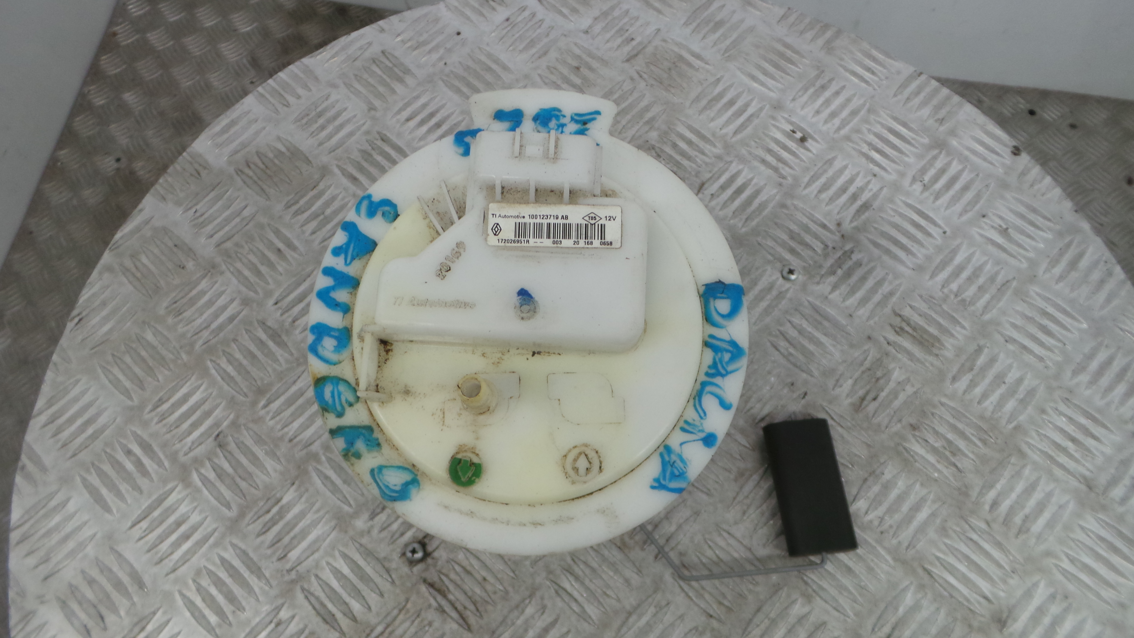 Boia do Combustível 172026951R - DACIA SANDERO II-37057166