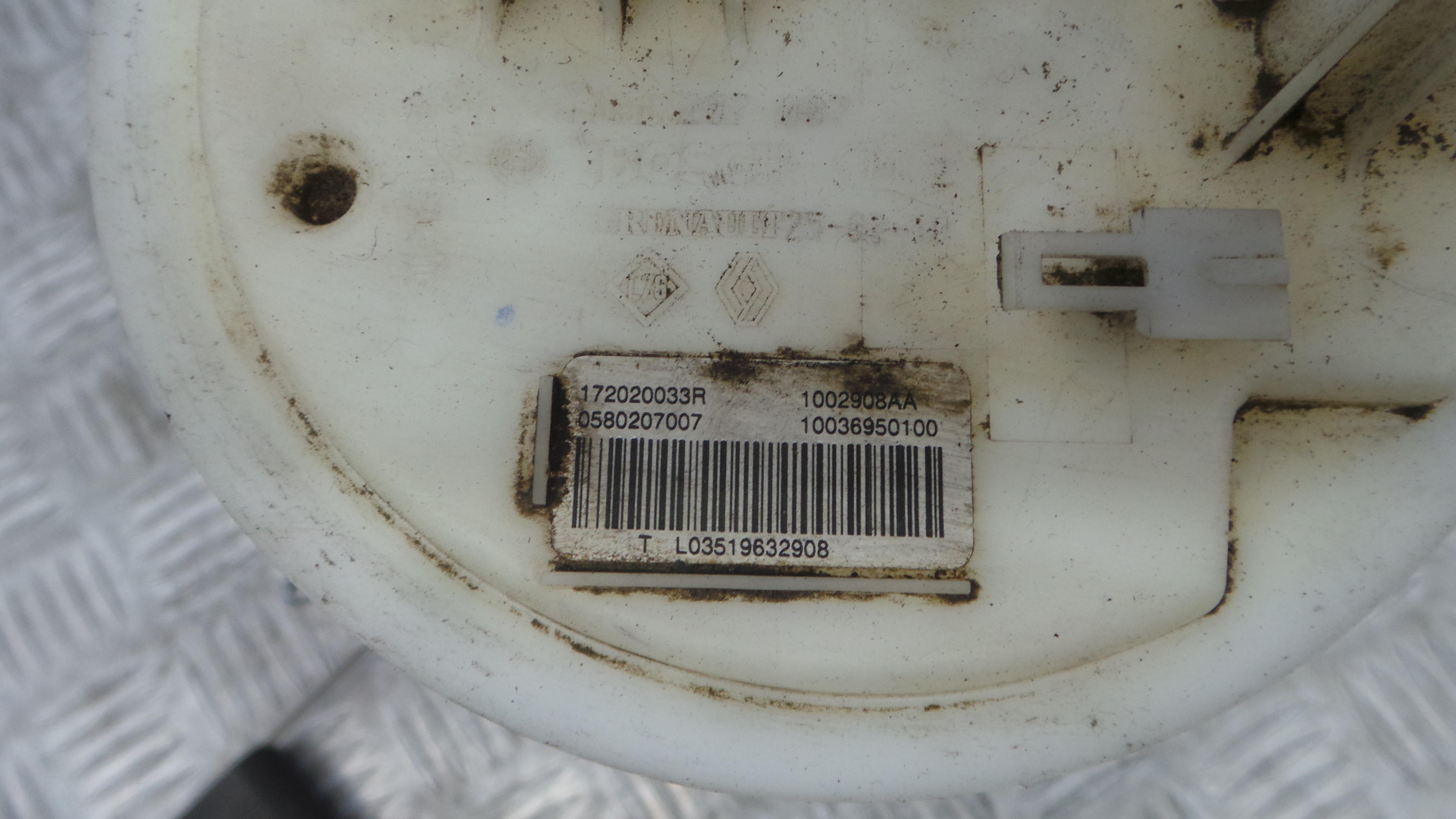 Boia do Combustível 172020033R - RENAULT MEGANE III Hatchback (BZ0/1_, B3_)-37057184