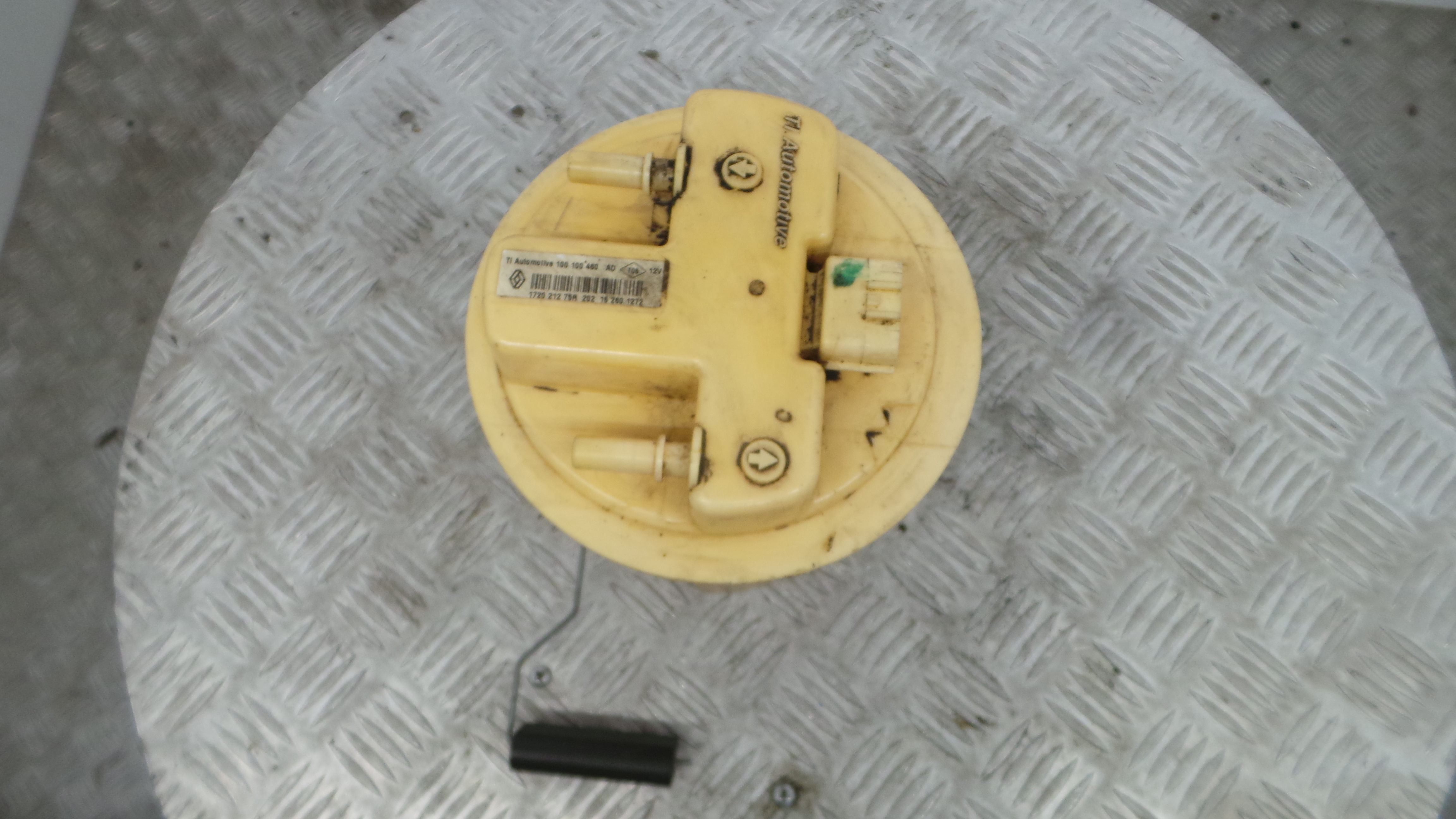 Boia do Combustível 172021275R - RENAULT CLIO IV (BH_)-37057234