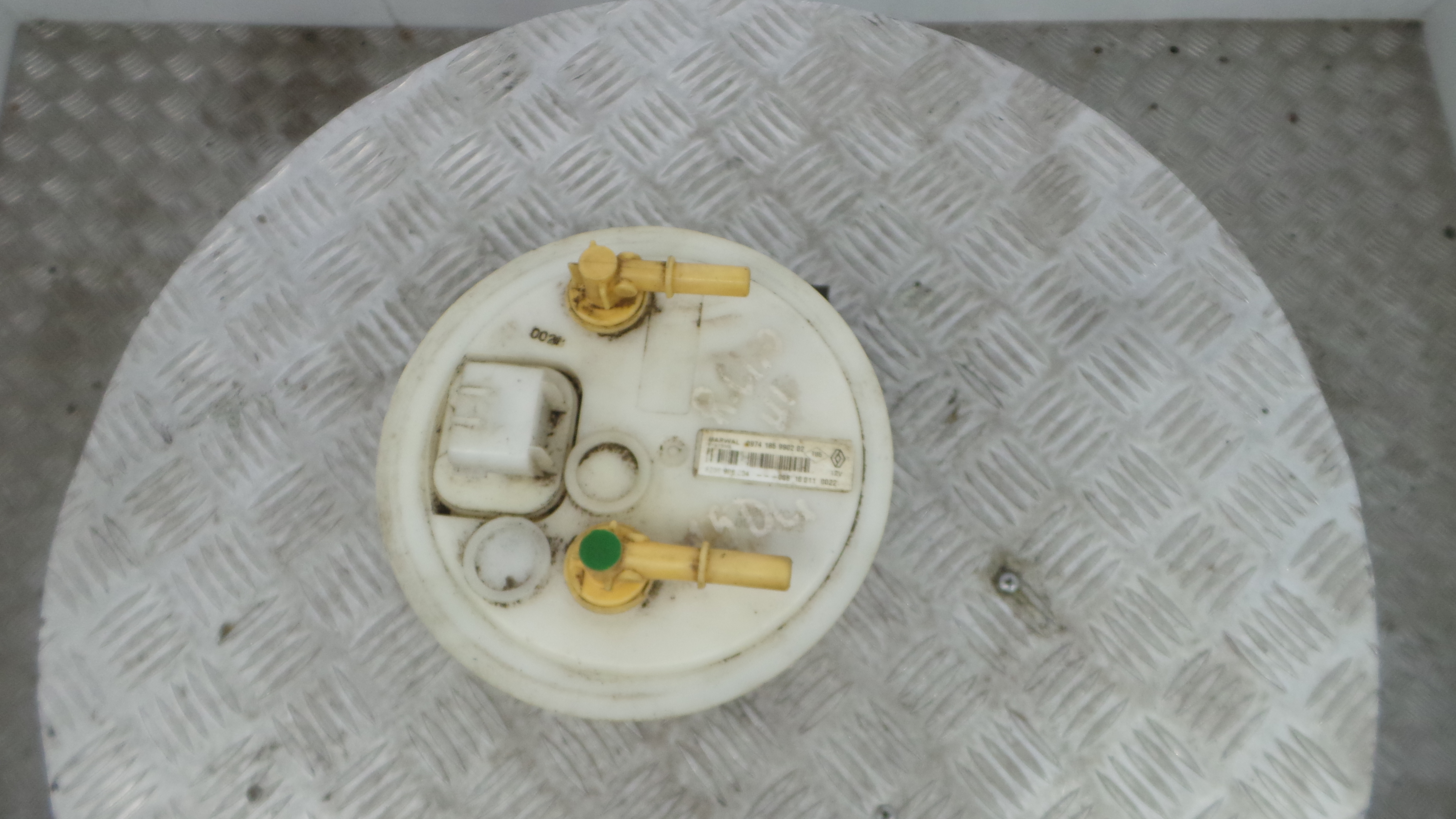 Boia do Combustível 8200906204 - RENAULT CLIO III (BR0/1, CR0/1)-37057237