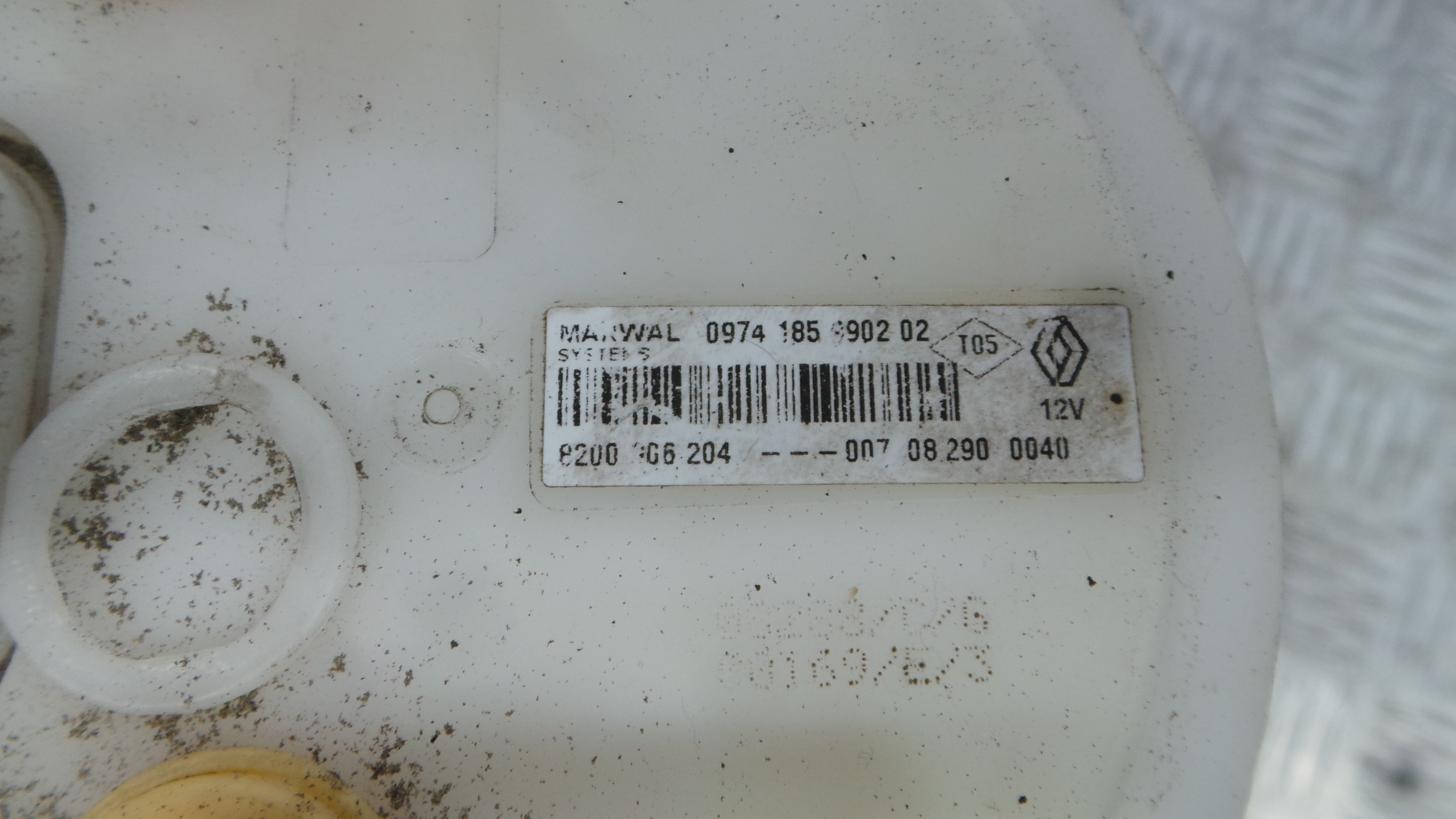 Boia do Combustível 8200906204 - RENAULT CLIO III (BR0/1, CR0/1)-37057252