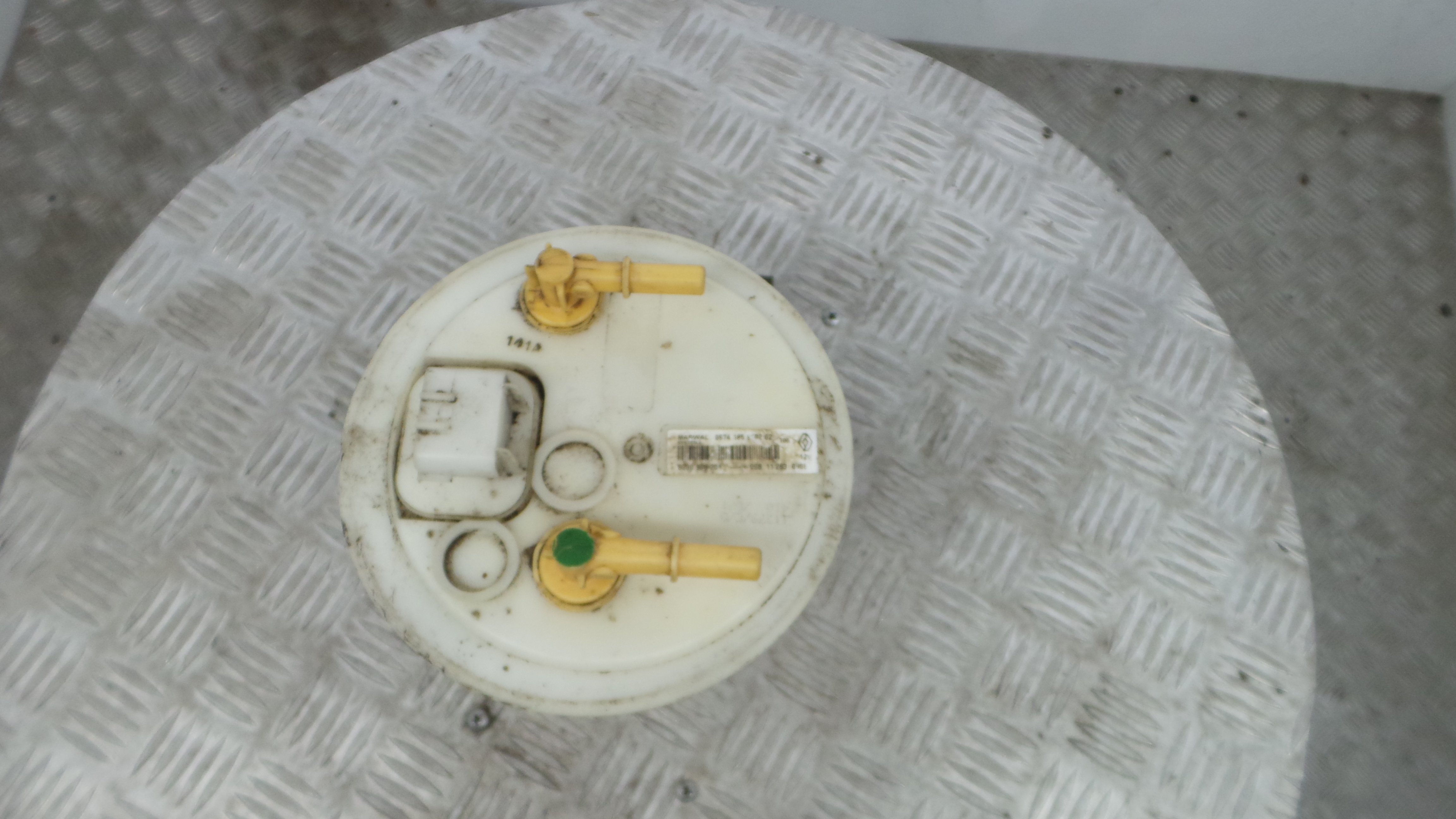 Boia do Combustível 8200906204 - RENAULT CLIO III (BR0/1, CR0/1)-37057255