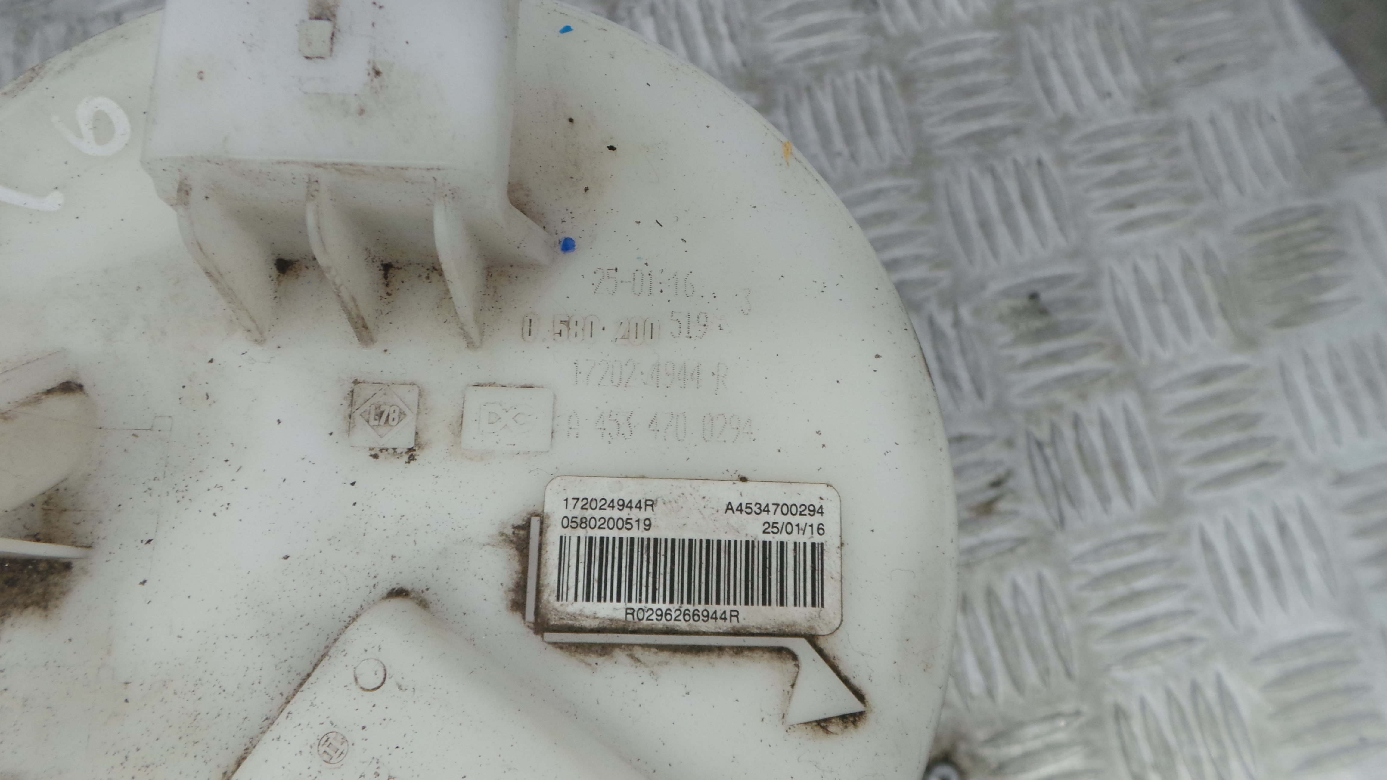 Boia do Combustível 172024944R - RENAULT TWINGO II (CN0_)-37057370