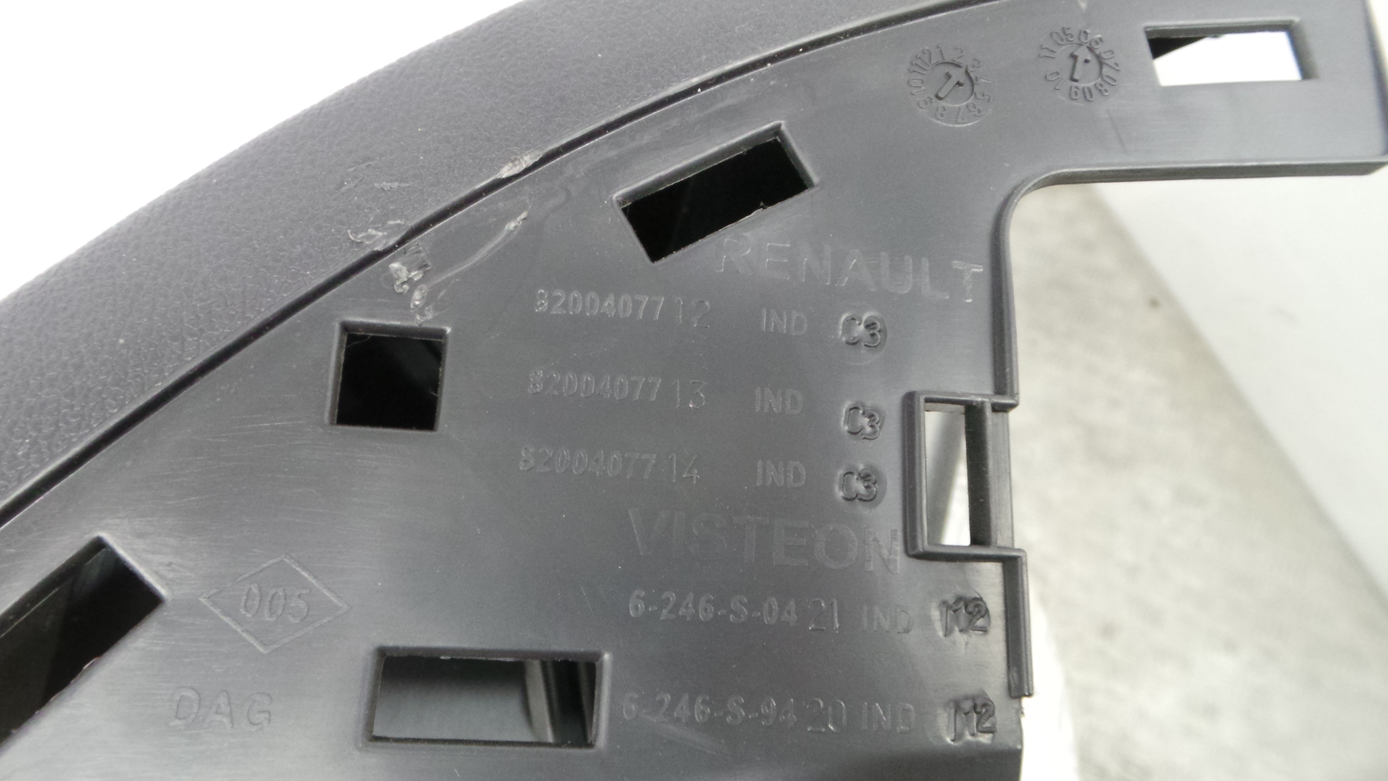 Porta Luvas  8200407712 - RENAULT CLIO III (BR0/1, CR0/1)-37057432