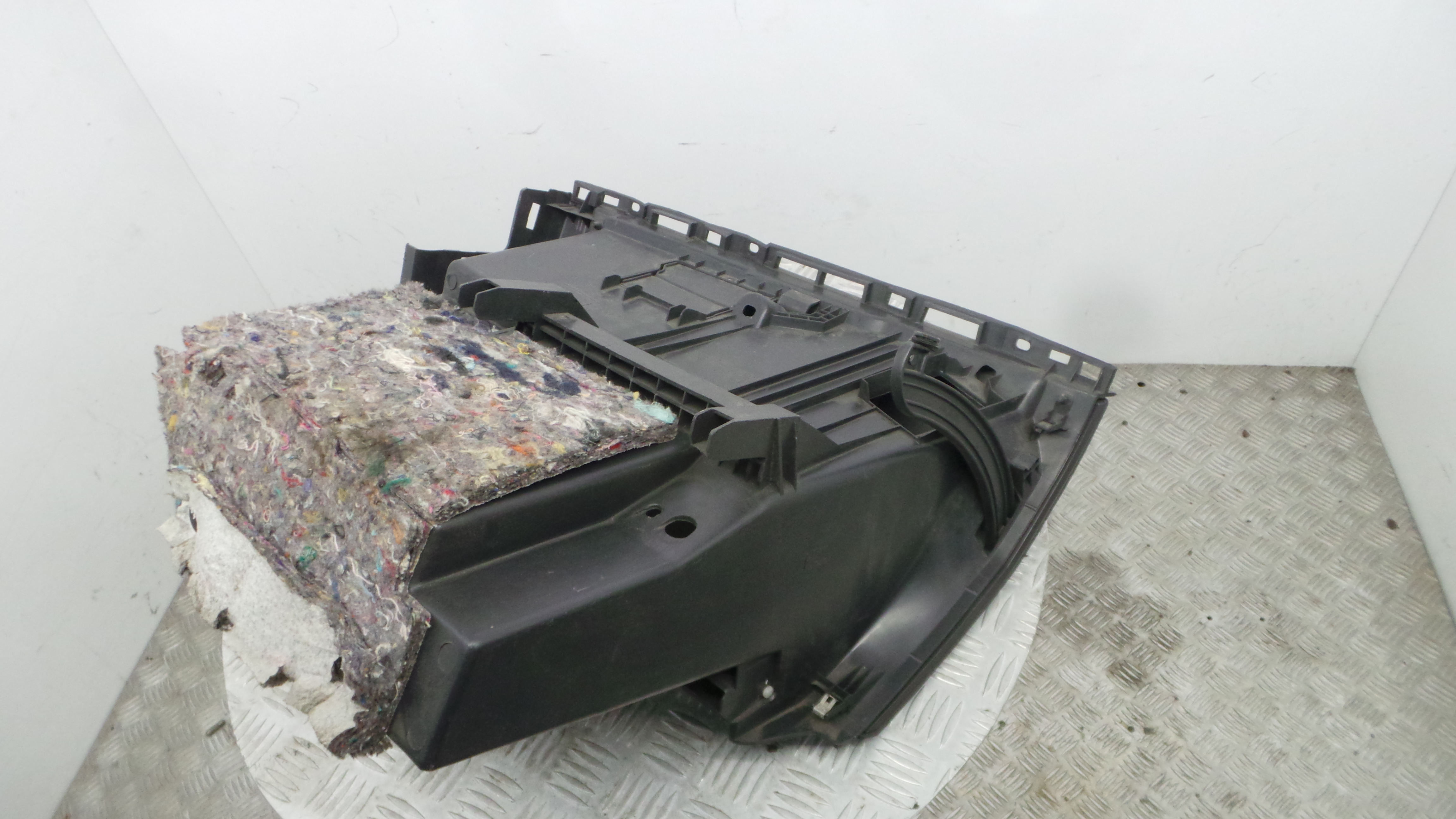 Porta Luvas  8200407712 - RENAULT CLIO III (BR0/1, CR0/1)-37057439