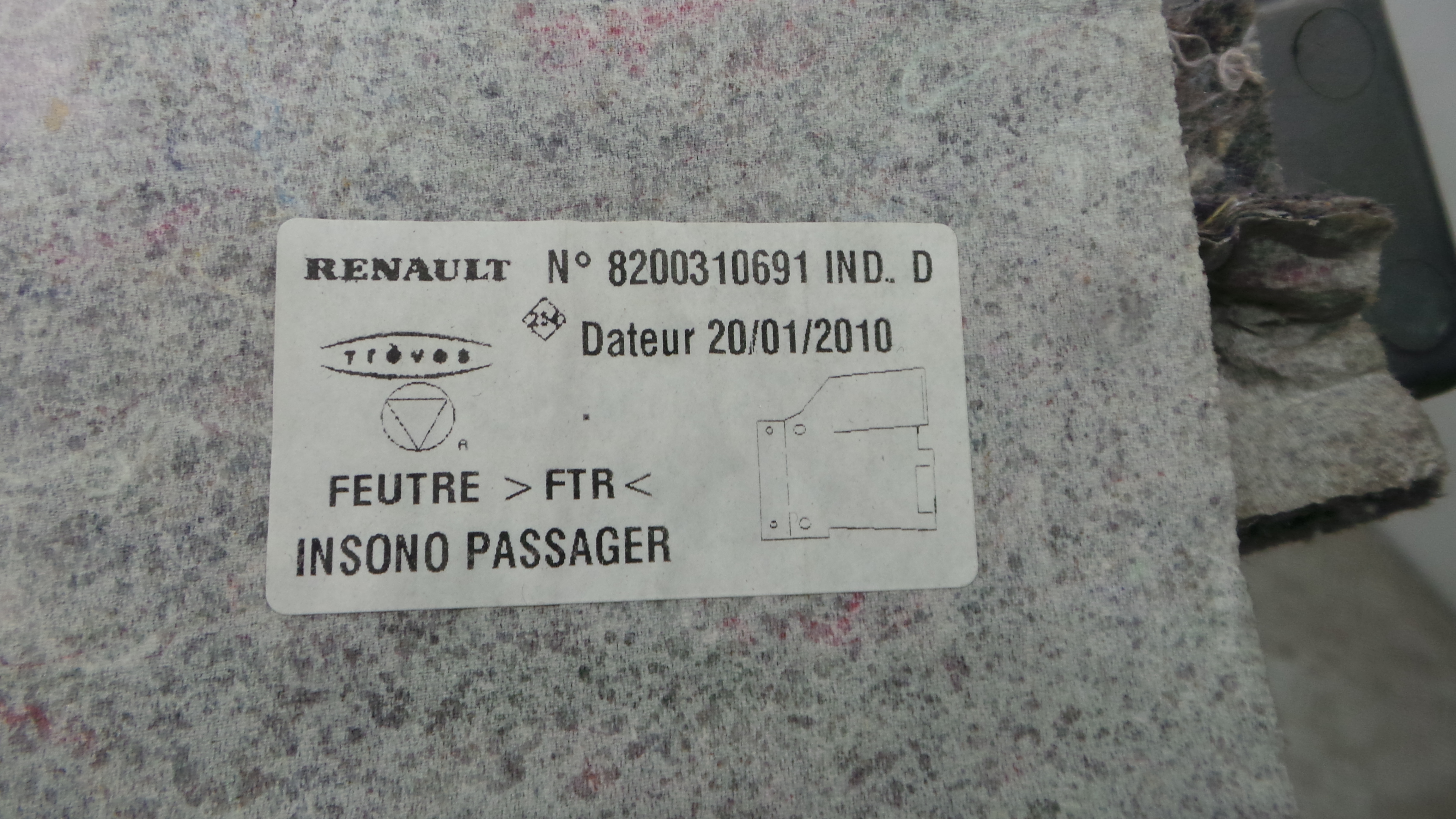 Porta Luvas  8200407712 - RENAULT CLIO III (BR0/1, CR0/1)-37057439