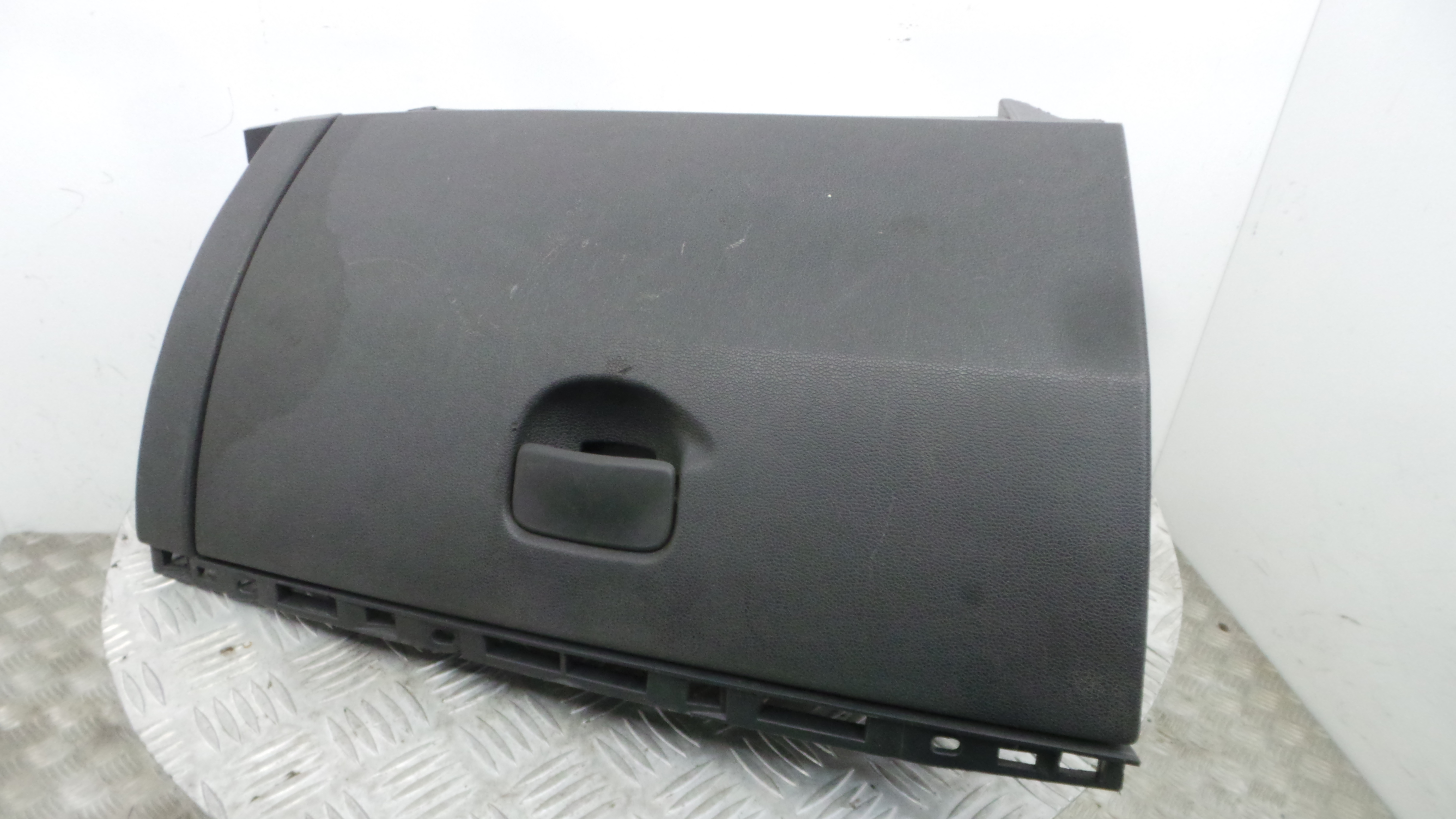 Porta Luvas  8200475692 - RENAULT CLIO III (BR0/1, CR0/1)-37057443