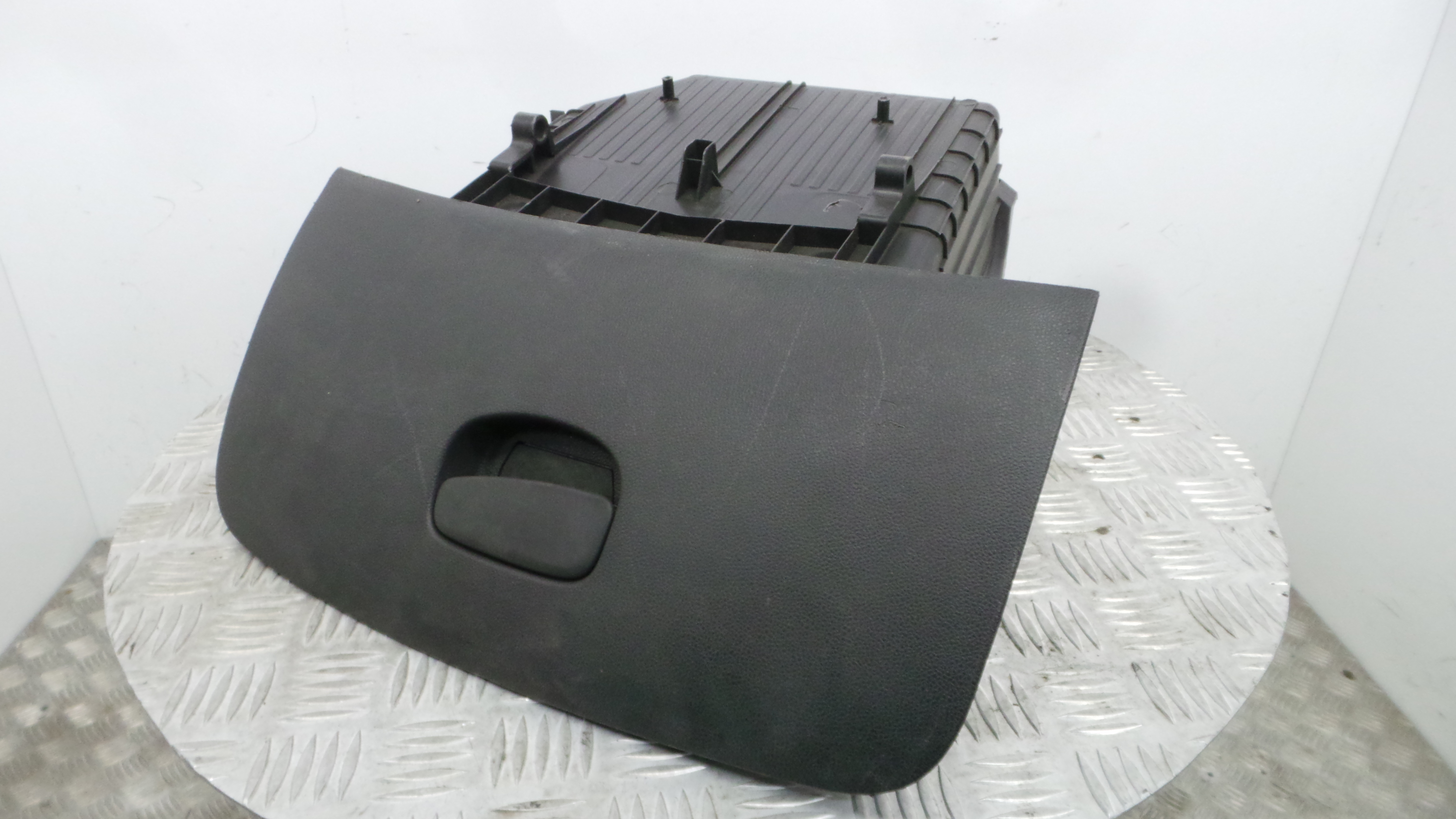 Porta Luvas  681087227R - RENAULT CLIO IV (BH_)-37057461