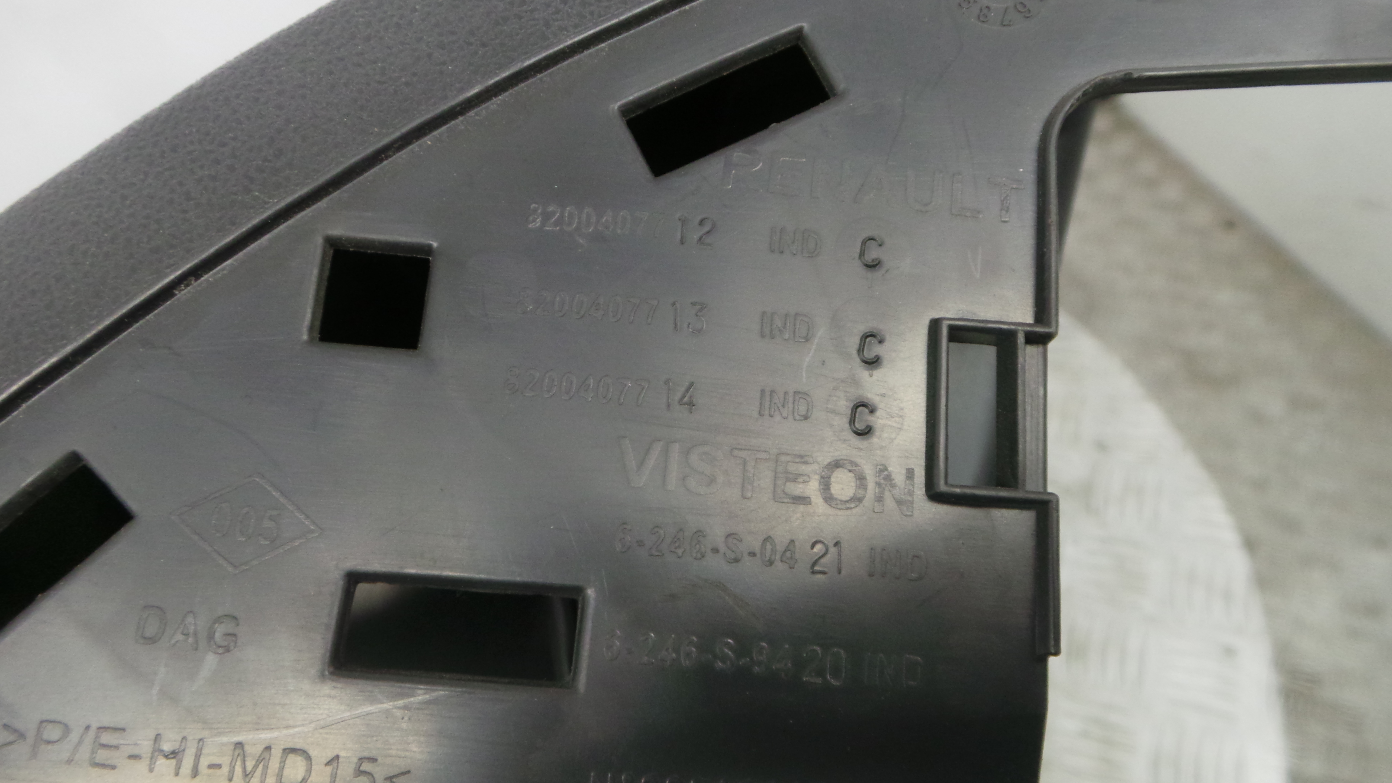 Porta Luvas  8200407712 - RENAULT CLIO III (BR0/1, CR0/1)-37057478
