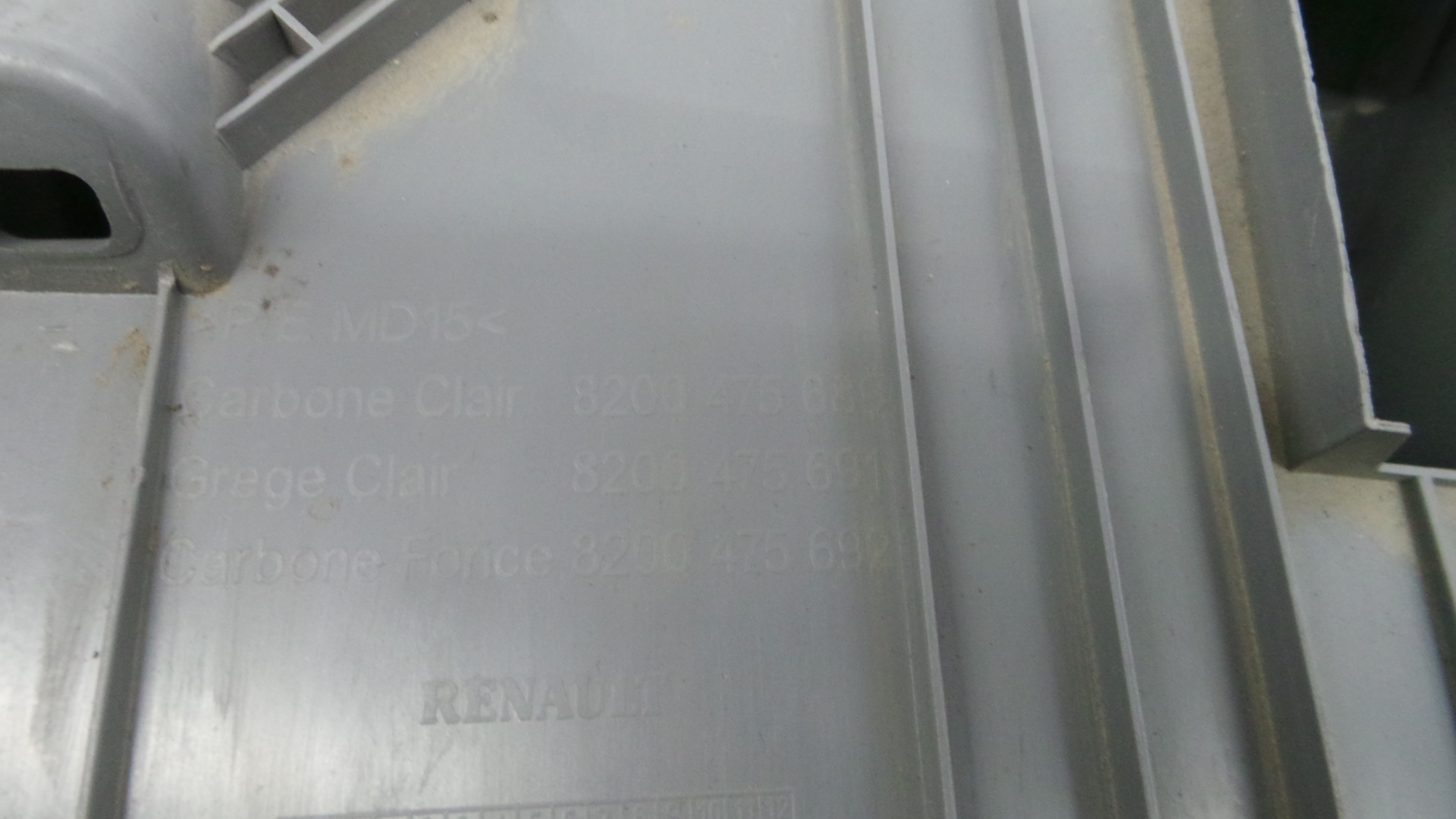 Porta Luvas  8200475689 - RENAULT CLIO III (BR0/1, CR0/1)-37057481