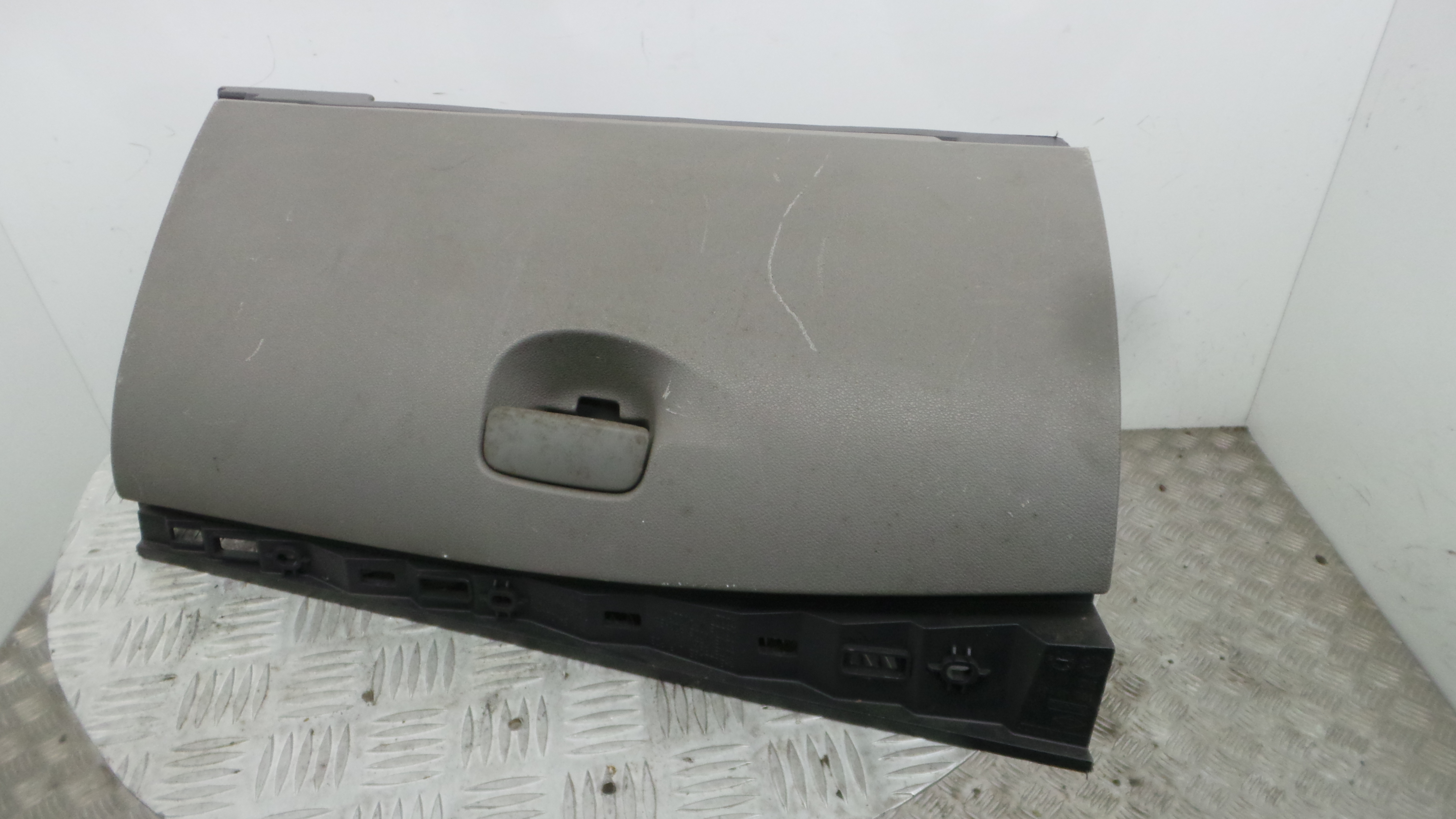 Porta Luvas  681080009R - RENAULT MEGANE III Hatchback (BZ0/1_, B3_)-37057485