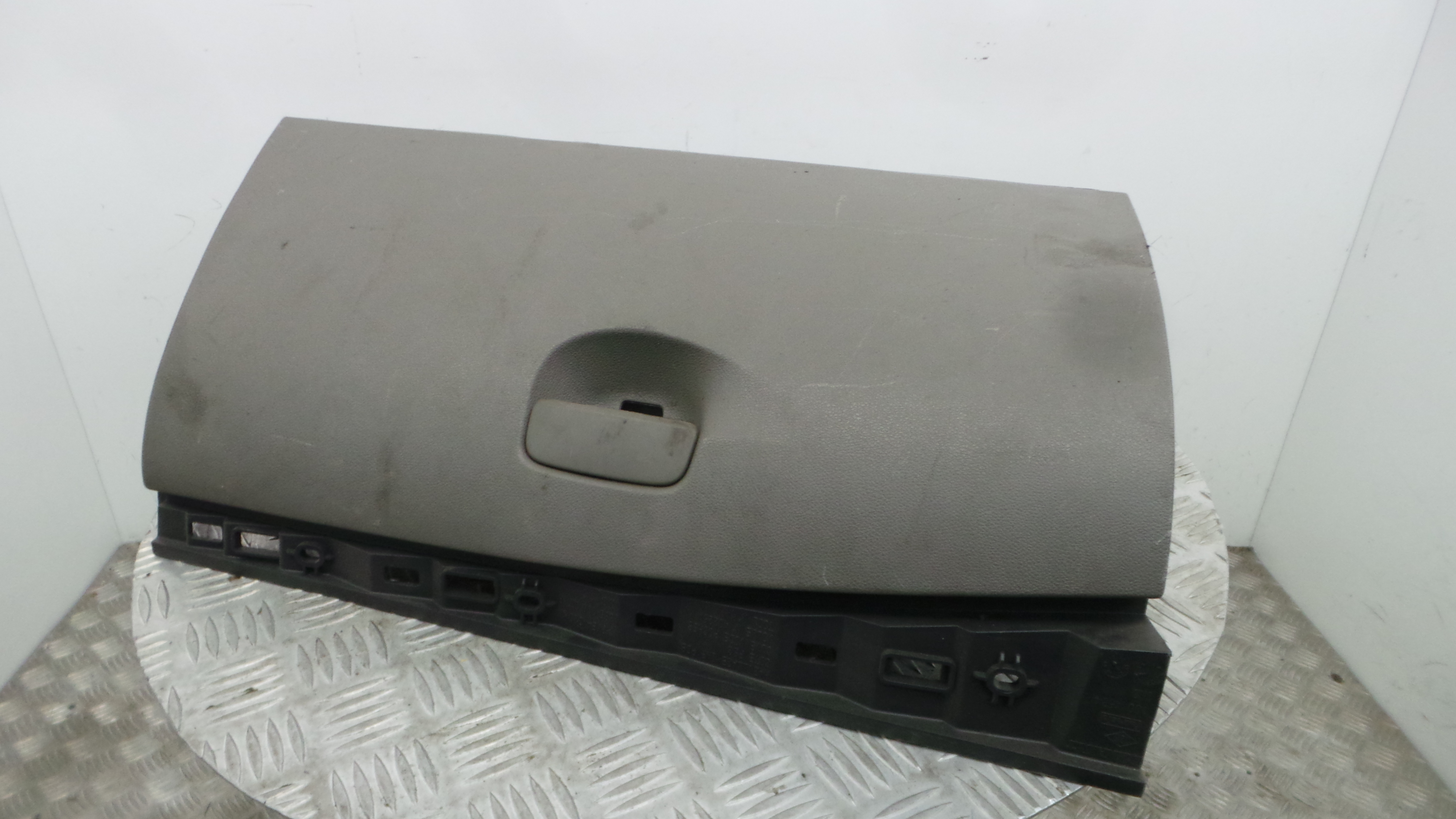 Porta Luvas  681080009R - RENAULT MEGANE III Hatchback (BZ0/1_, B3_)-37057491