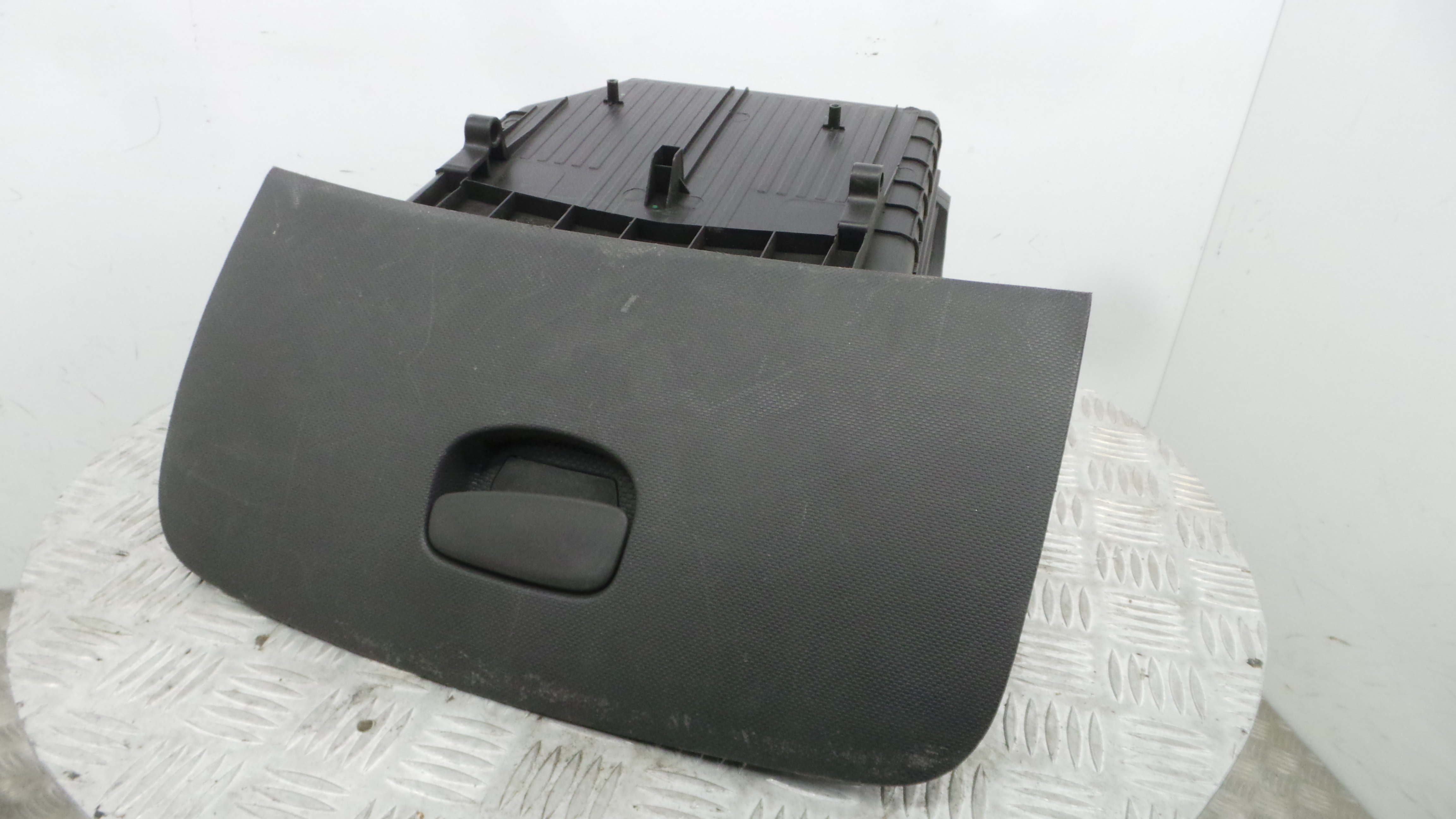 Porta Luvas  681087227R - RENAULT CLIO IV (BH_)-37057503