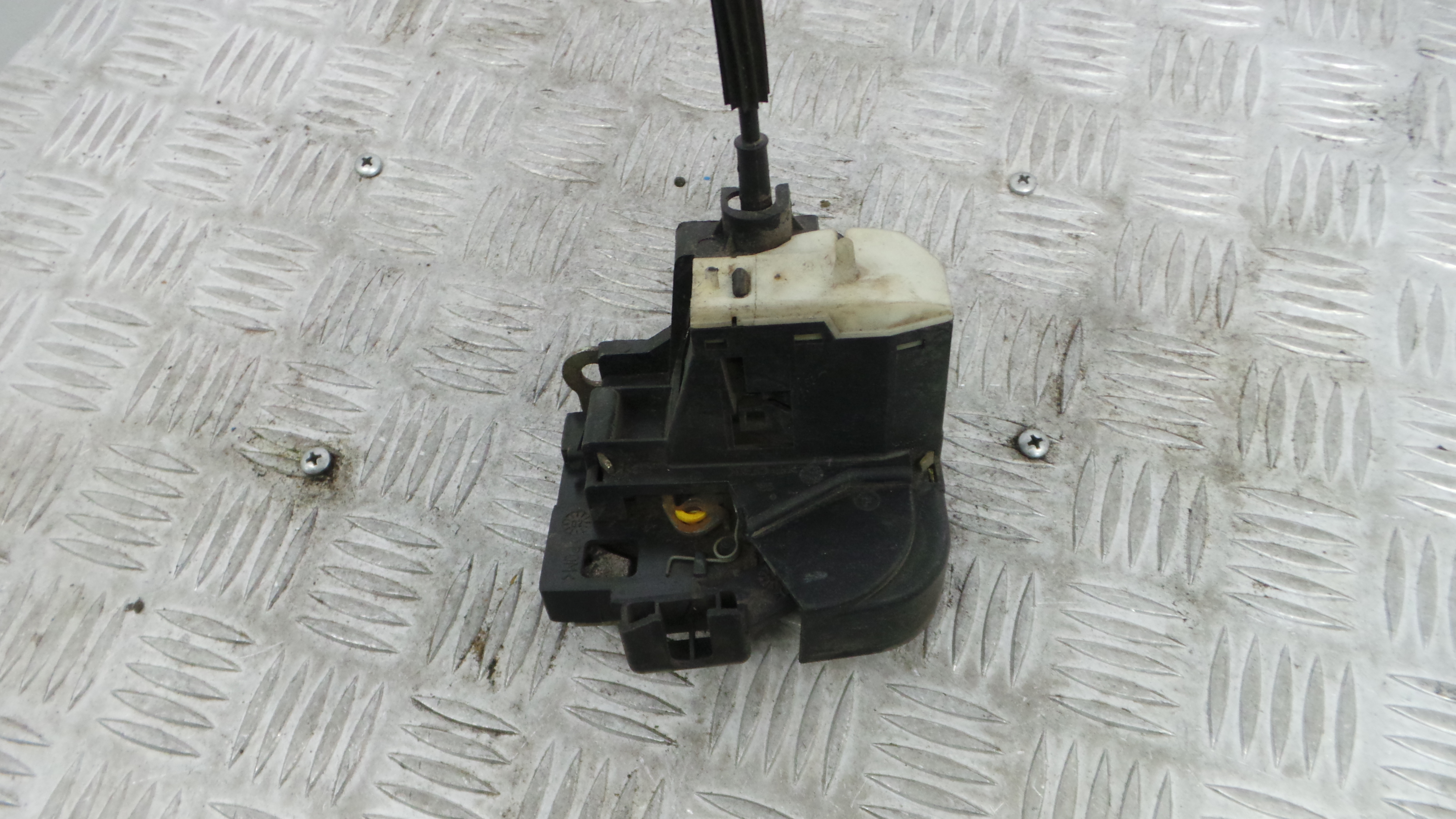 Fecho da Porta Frente Esq 7700434604 - RENAULT CLIO II (BB_, CB_), CLIO Mk II (BB_, CB_)-37058389