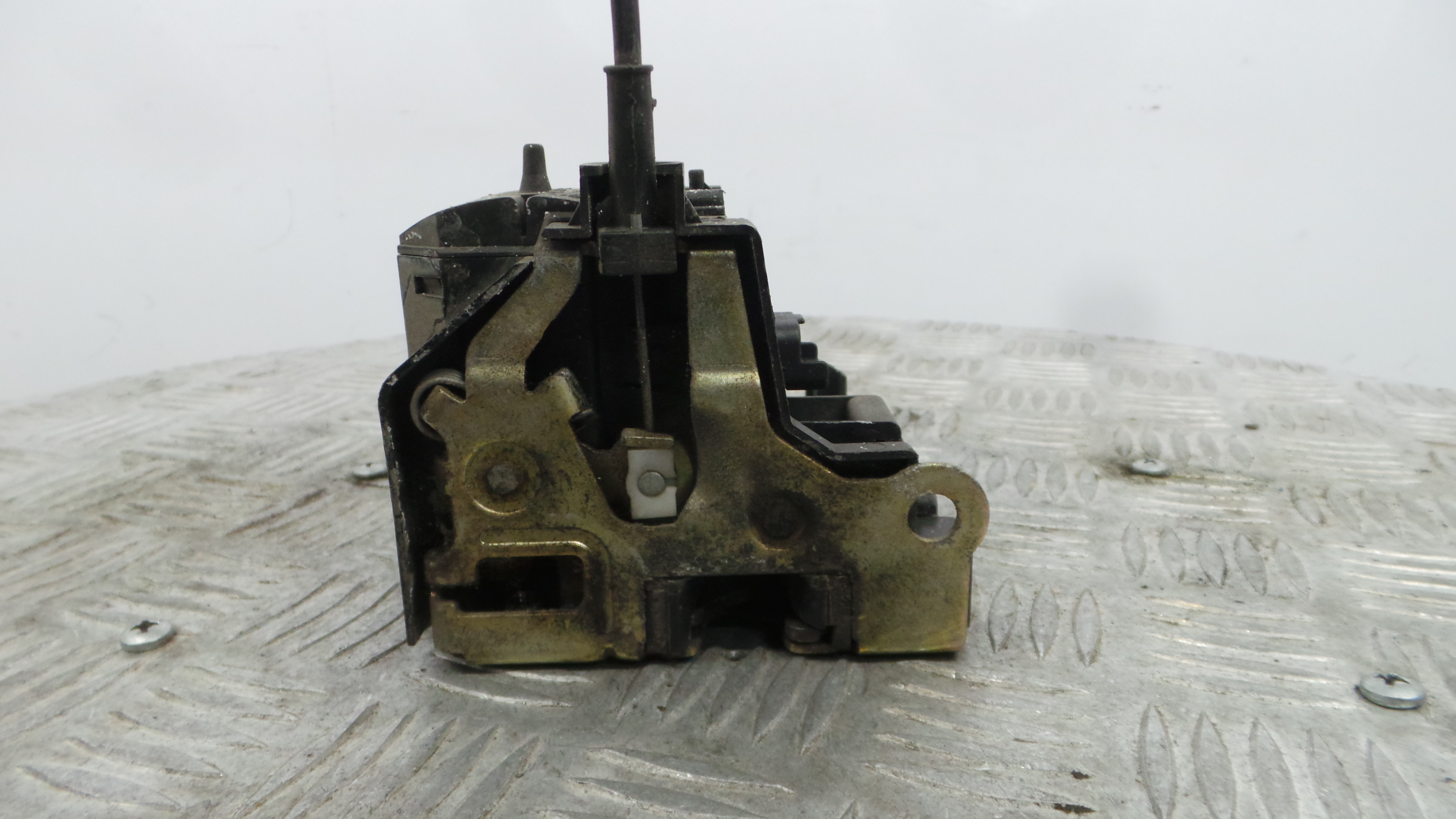 Fecho da Porta Frente Esq 7700434604 - RENAULT MEGANE I Break (KA0/1_), MEGANE I Grandtour (KA0/1_)-37058408