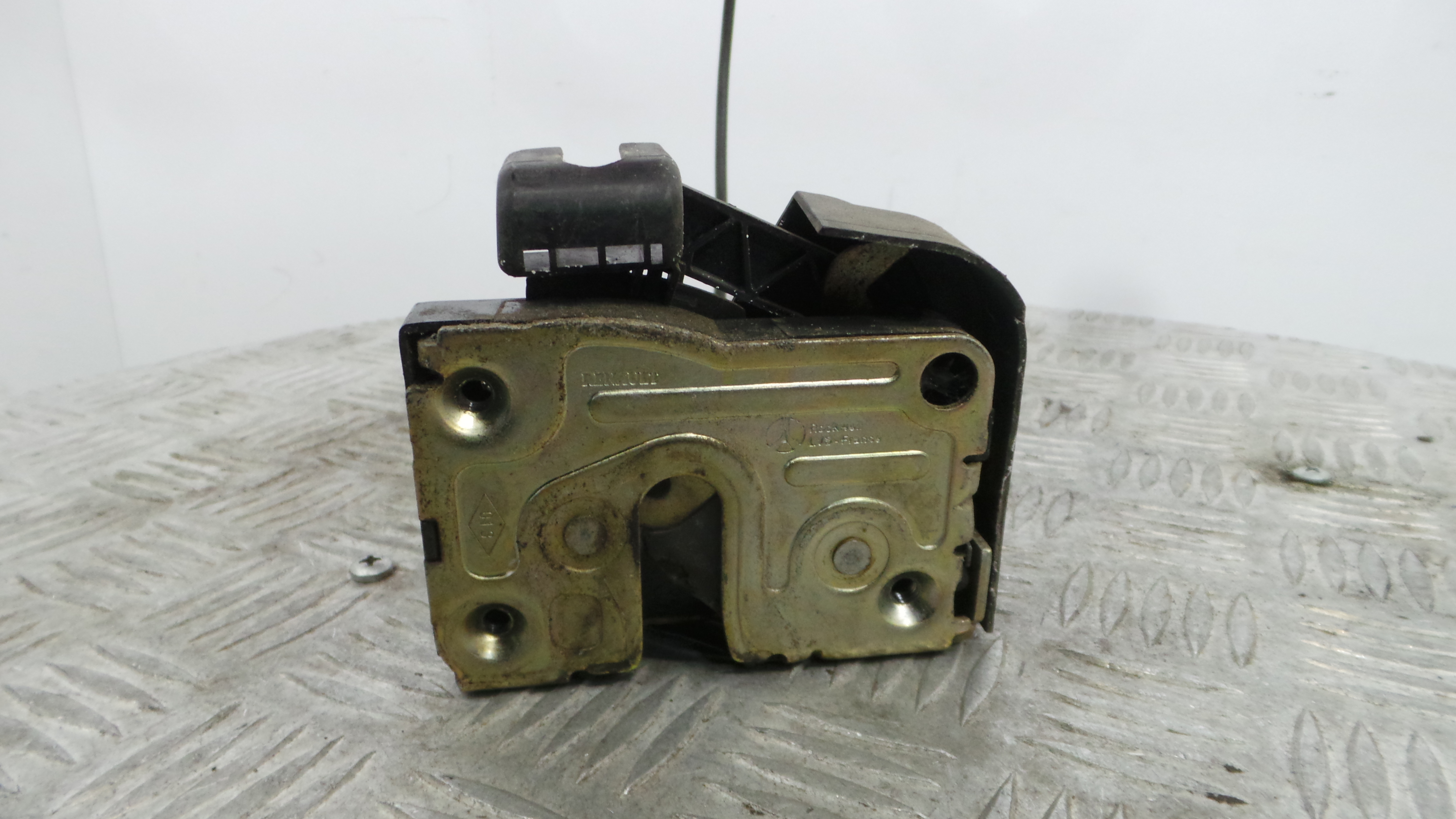 Fecho da Porta Frente Esq 7700434604 - RENAULT MEGANE I Break (KA0/1_), MEGANE I Grandtour (KA0/1_)-37058408