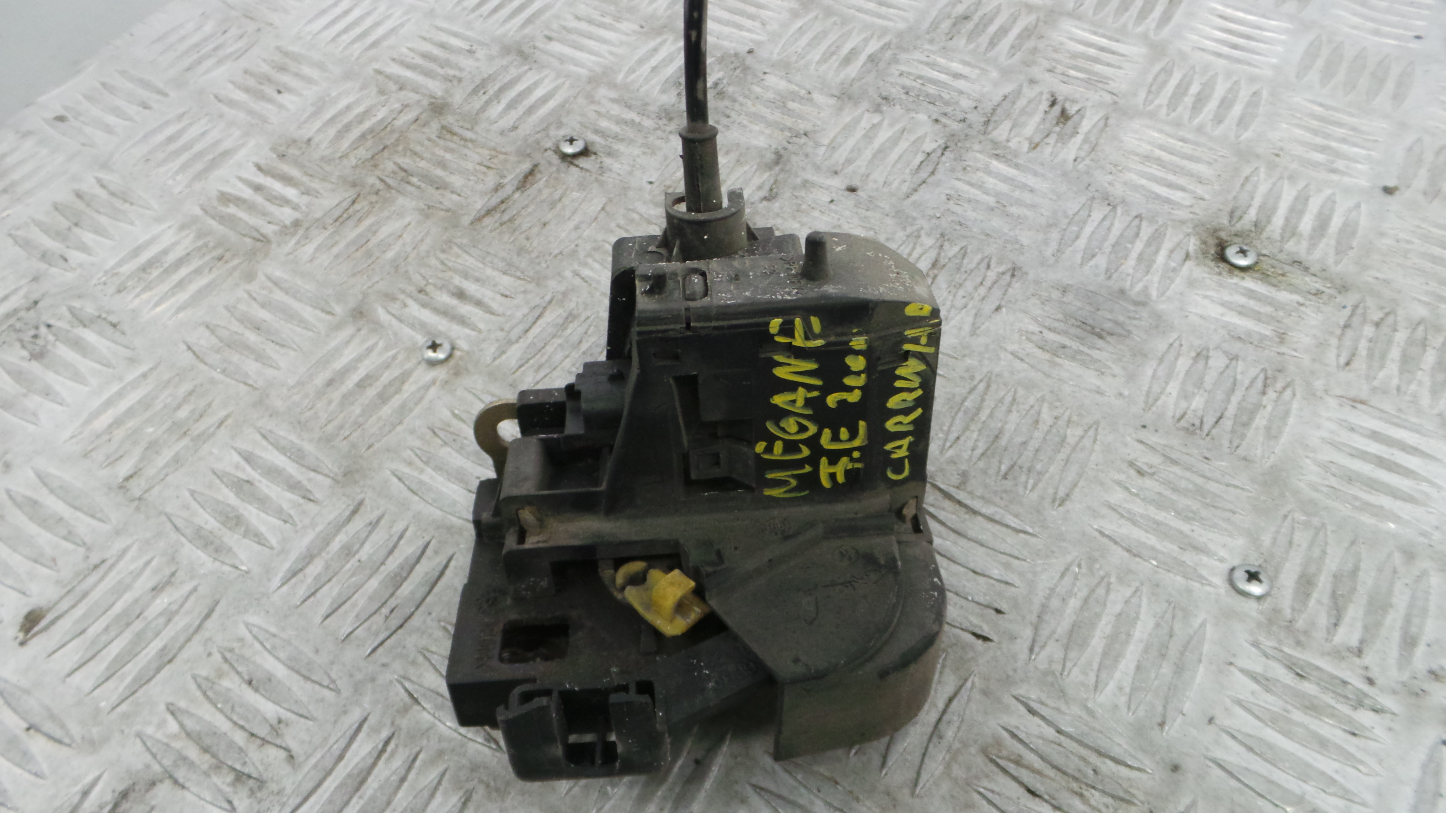 Fecho da Porta Frente Esq 7700434604 - RENAULT MEGANE I Break (KA0/1_), MEGANE I Grandtour (KA0/1_)-37058408